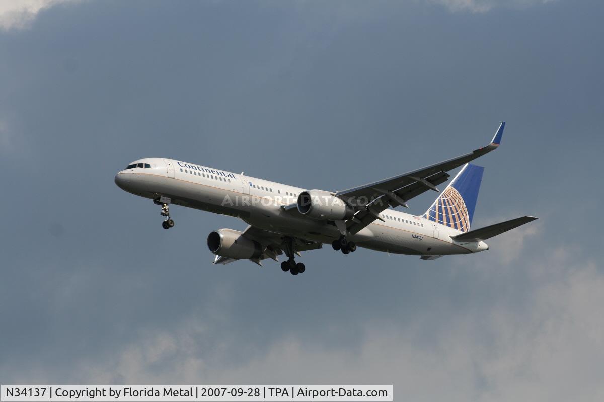 N34137, 1999 Boeing 757-224 C/N 30229, Continental