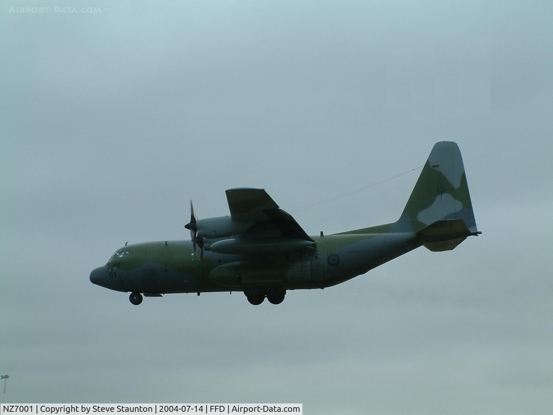 NZ7001, 1965 Lockheed C-130H Hercules C/N 382-4052, Royal International Air Tattoo 2004
