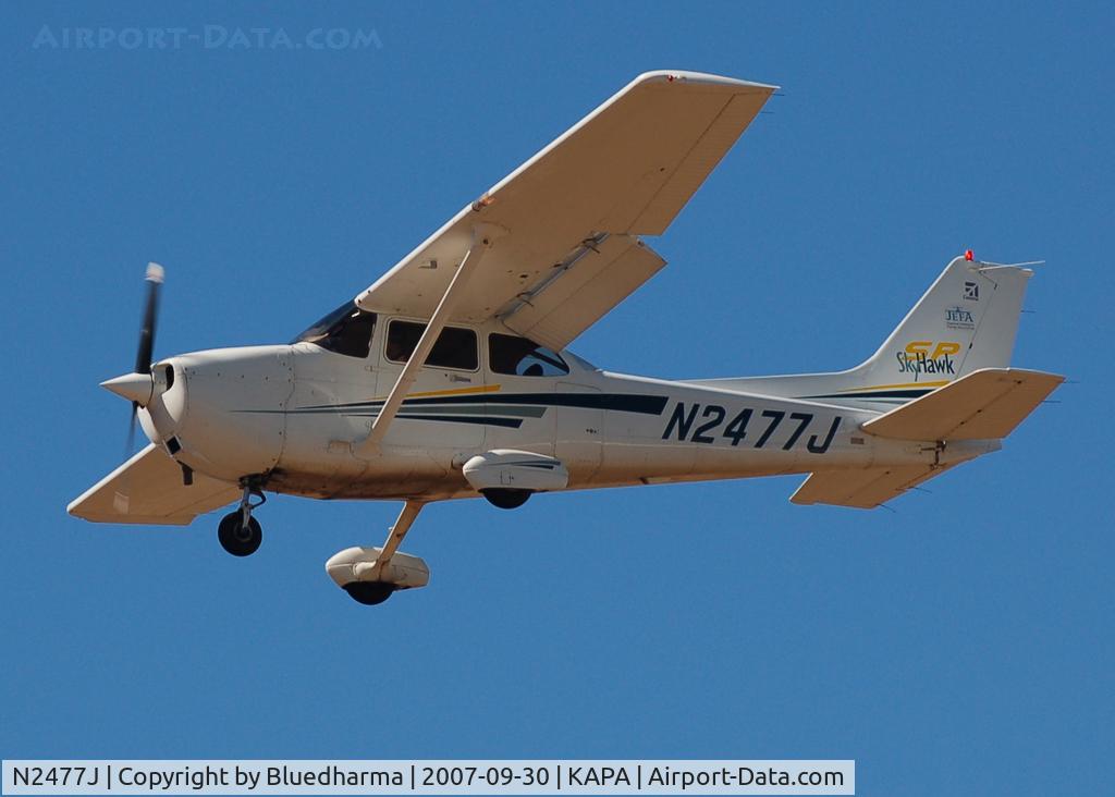 N2477J, 2001 Cessna 172S C/N 172S8802, Approach to 17L