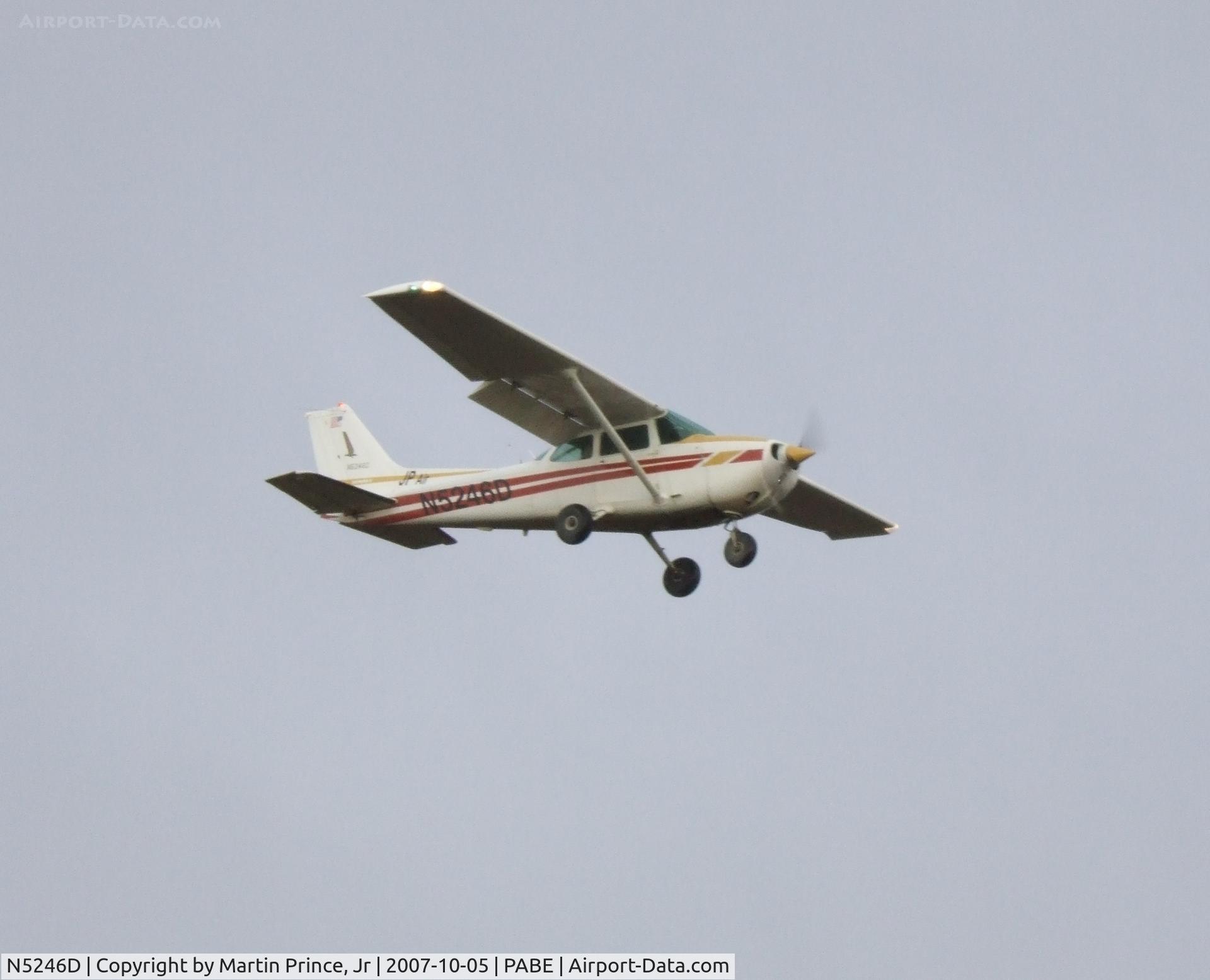 N5246D, 1979 Cessna 172N C/N 17272468, On final approach to Bethel.