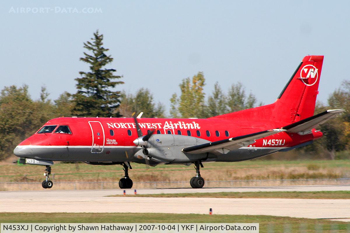 N453XJ, 1998 Saab 340B C/N 340B-453, Landing on Runway 25 at Waterloo Airport, Ontario Canada