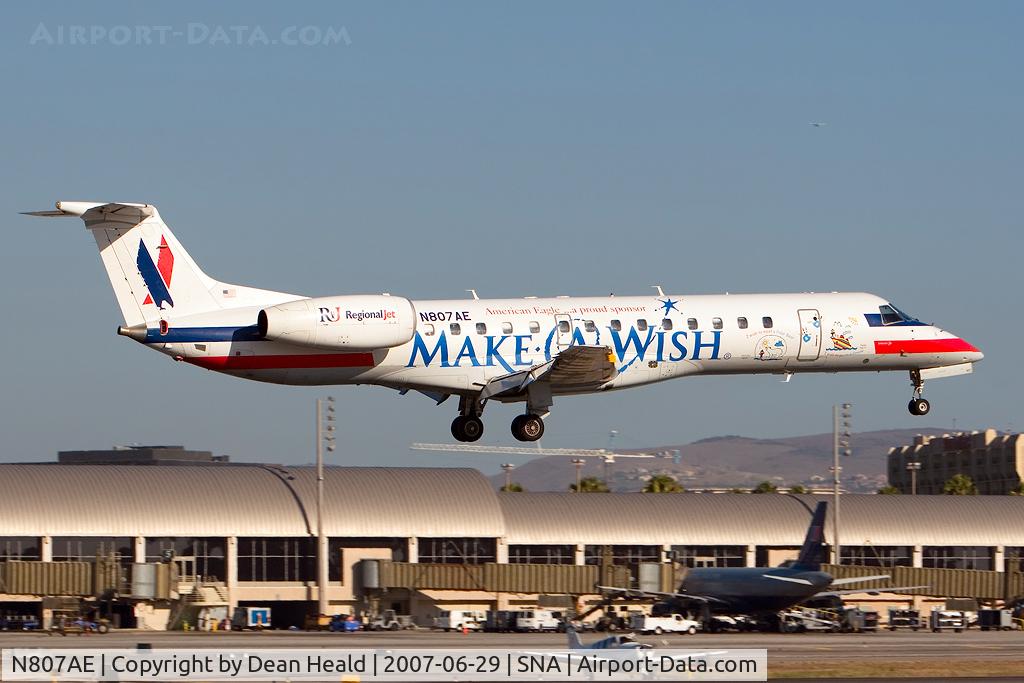 N807AE, 2001 Embraer ERJ-140LR (EMB-135KL) C/N 145506, American Eagle N807AE 