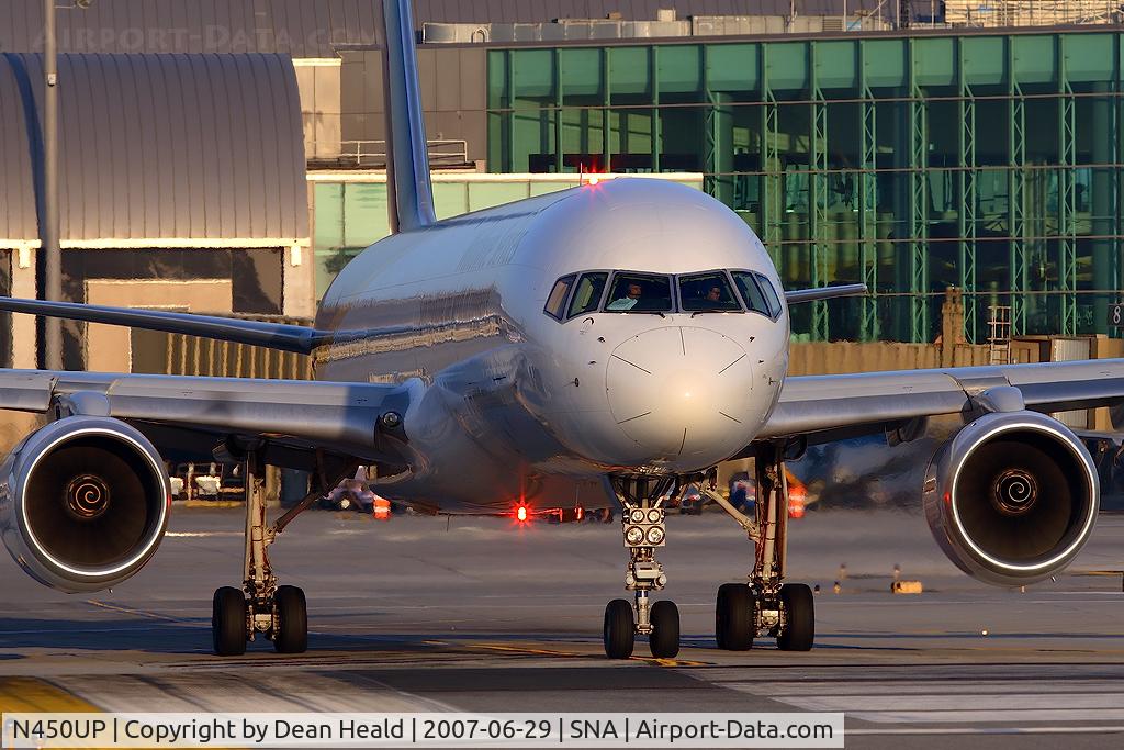 N450UP, 1995 Boeing 757-24APF C/N 25472, United Parcel Services N450UP (FLT UPS913) readying for departure from RWY 19R to Louisville Int'l - Standiford Field (KSDF).