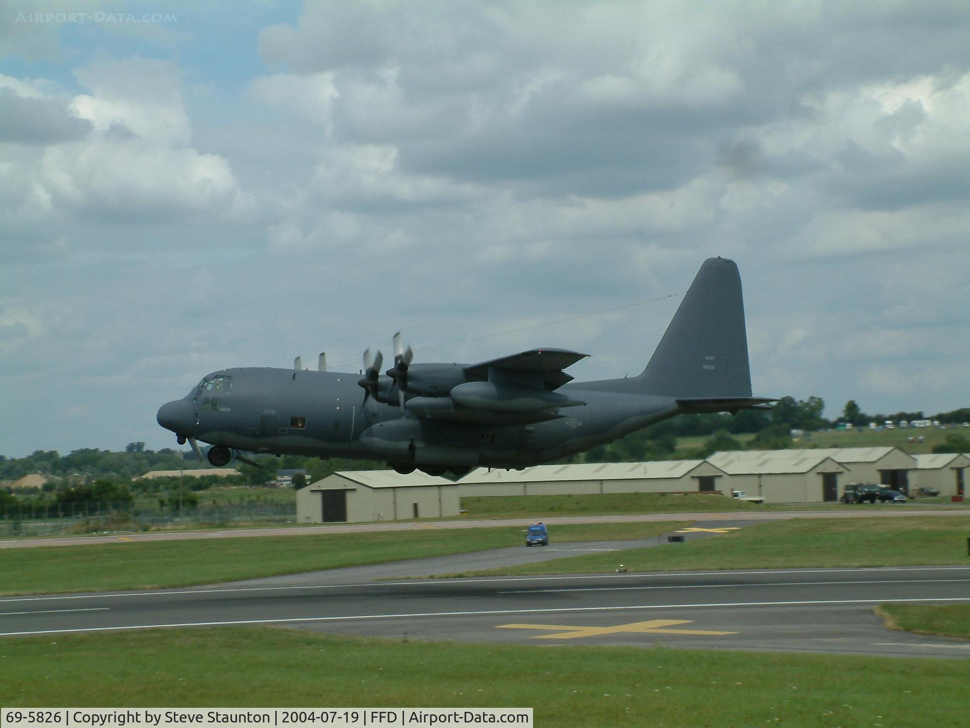 69-5826, 1969 Lockheed MC-130P Combat Shadow C/N 382-4375, Royal International Air Tattoo 2004
