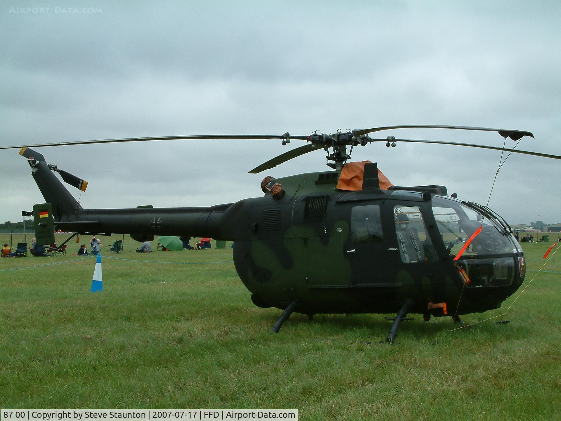 87 00, MBB Bo.105P C/N 6100, Royal International Air Tattoo 2004