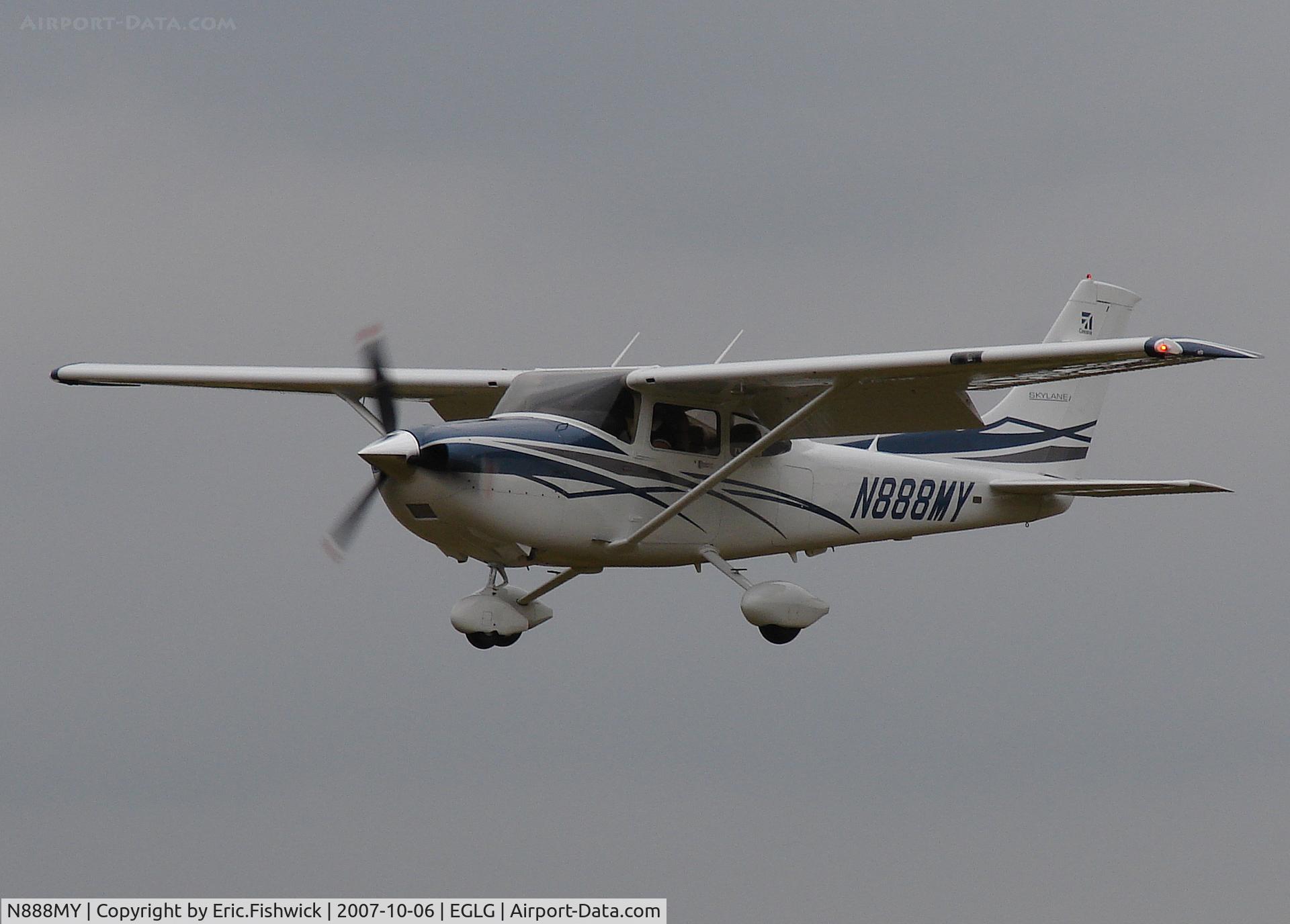 N888MY, 2007 Cessna 182T Skylane C/N 18281957, 4. N888MY at Panshanger