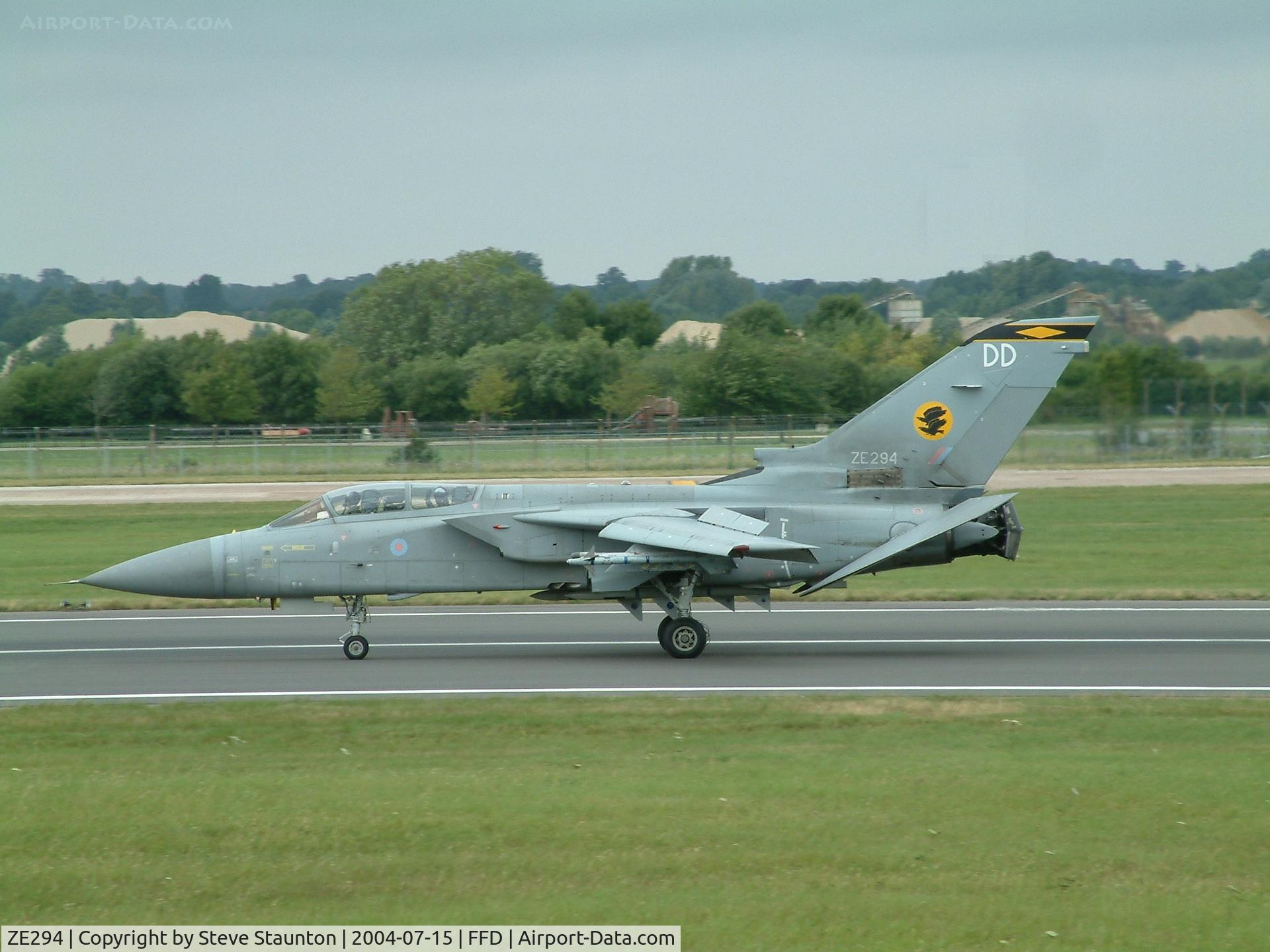 ZE294, 1987 Panavia Tornado F.3 C/N 631/AS039/3281, Royal International Air Tattoo 2004