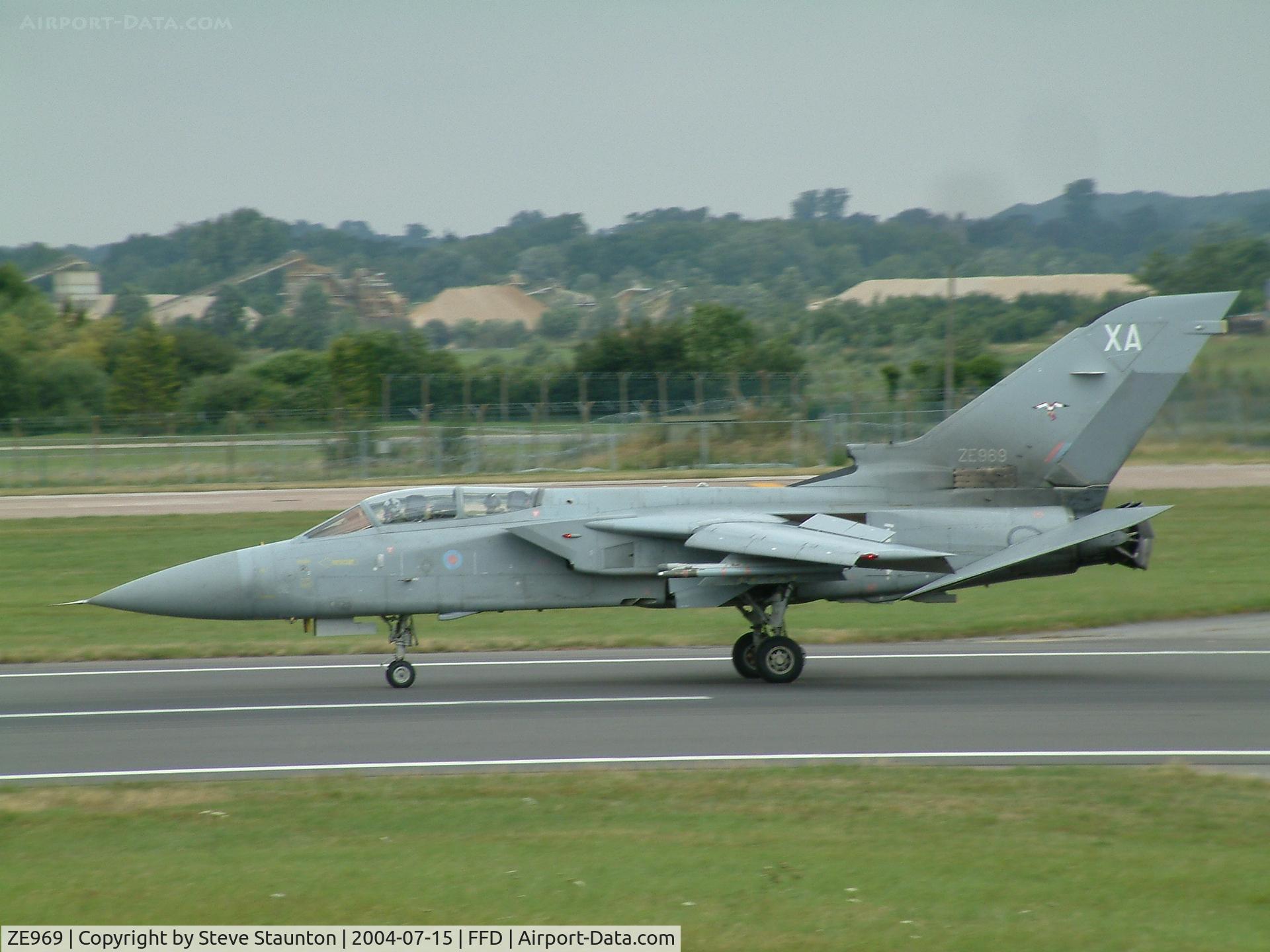 ZE969, 1990 Panavia Tornado F.3 C/N 3381/AS121/803, Royal International Air Tattoo 2004