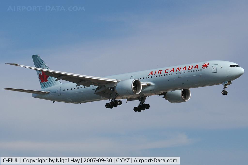 C-FIUL, 2007 Boeing 777-333/ER C/N 35255, An Air Canada 777-300 arriving 2 minutes after C-FIUR touched down (another 777)