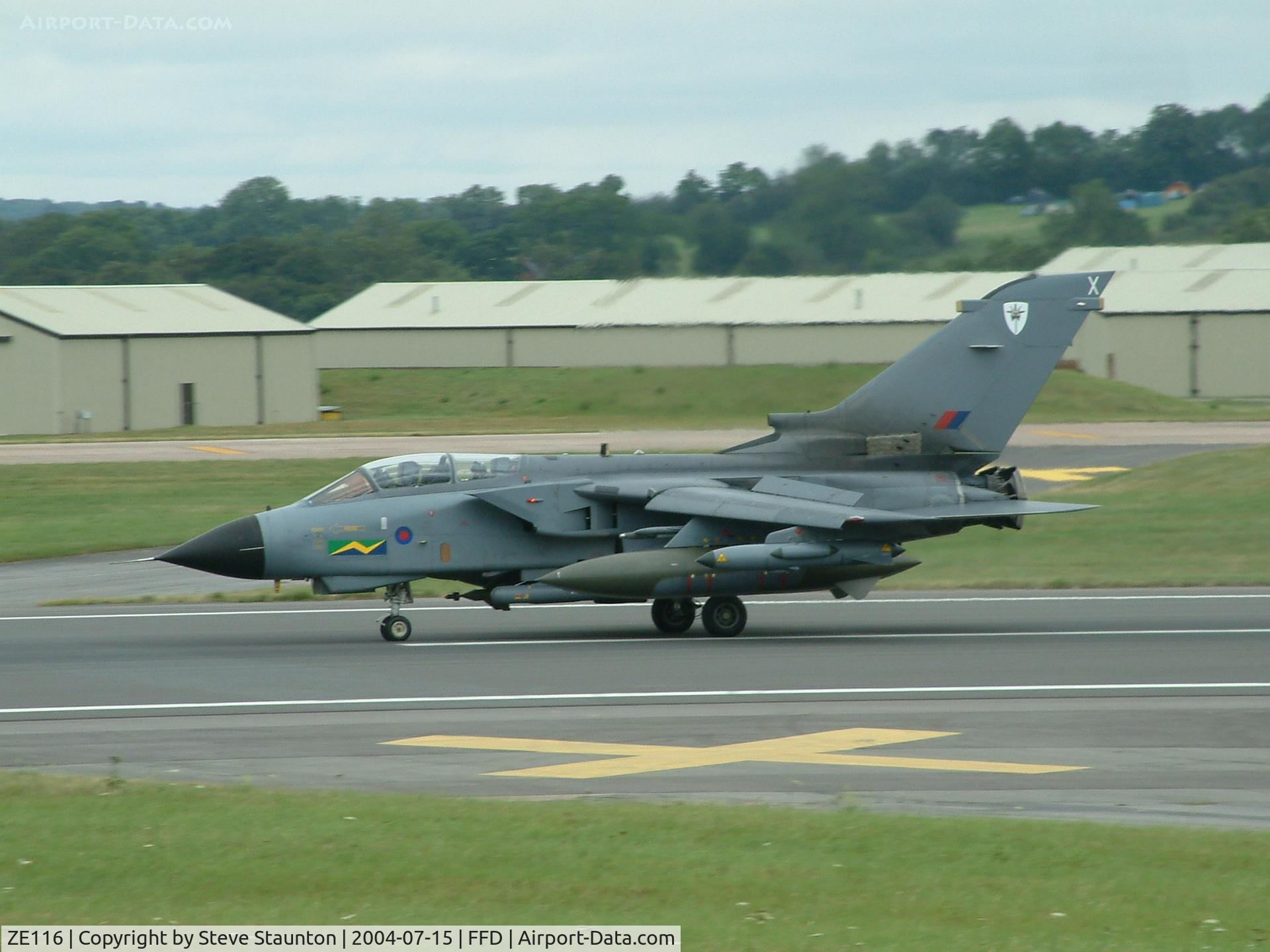 ZE116, 1986 Panavia Tornado GR.4A C/N 502/BS160/2502, Royal International Air Tattoo 2004