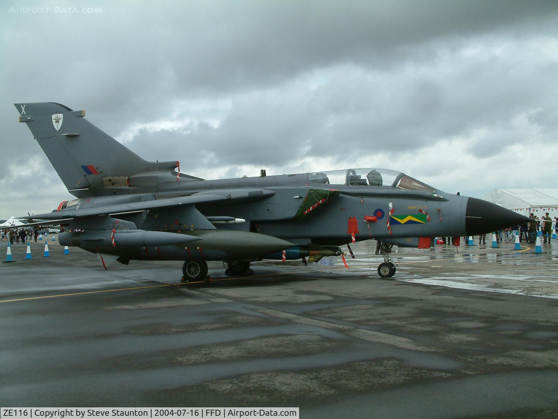 ZE116, 1986 Panavia Tornado GR.4A C/N 502/BS160/2502, Royal International Air Tattoo 2004
