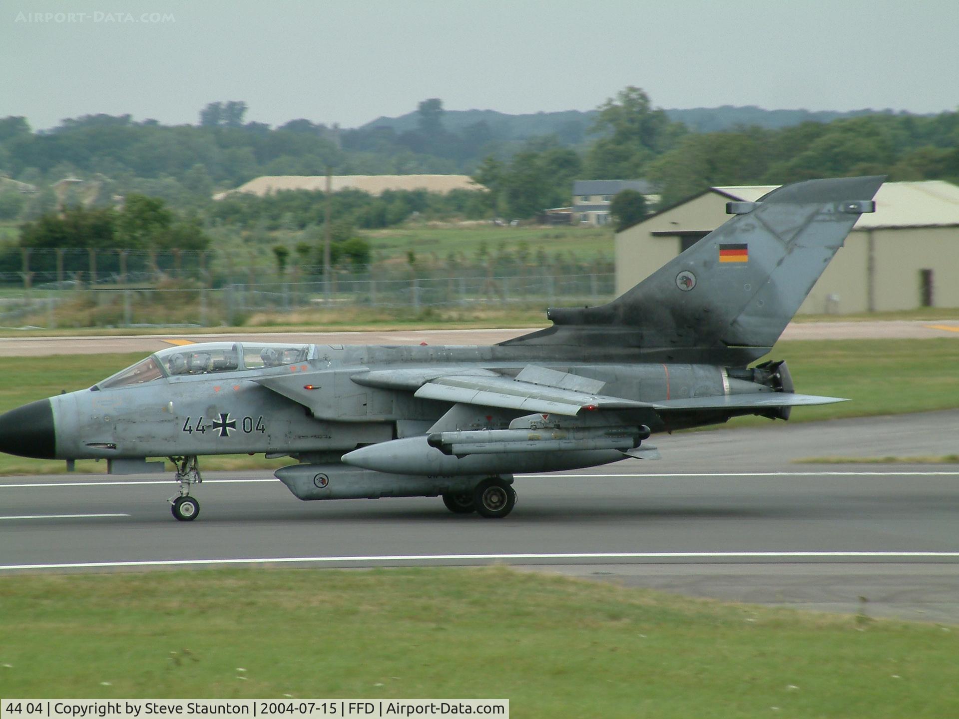 44 04, Panavia Tornado IDS C/N 268/GS070/4104, Royal International Air Tattoo 2004