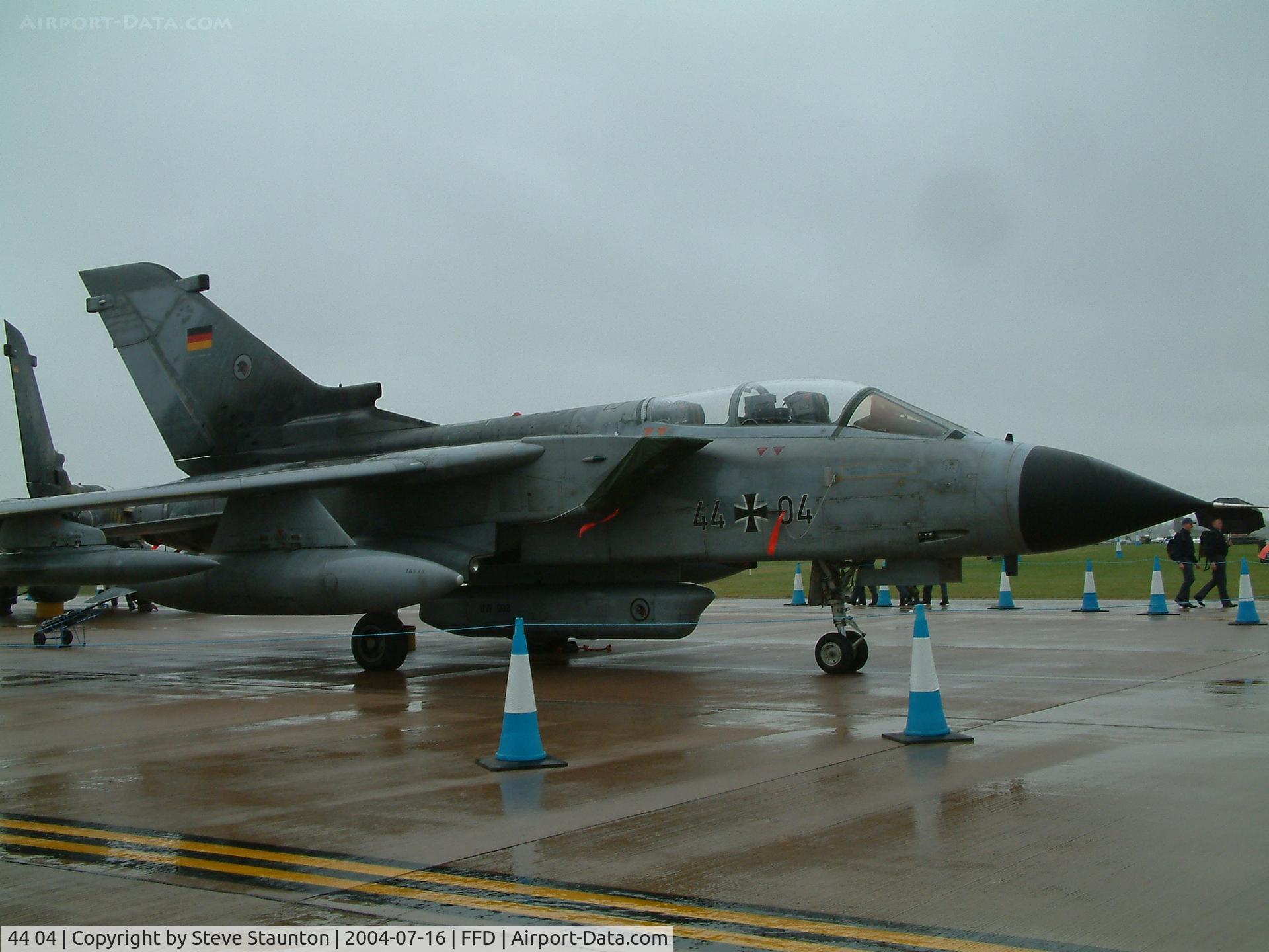 44 04, Panavia Tornado IDS C/N 268/GS070/4104, Royal International Air Tattoo 2004