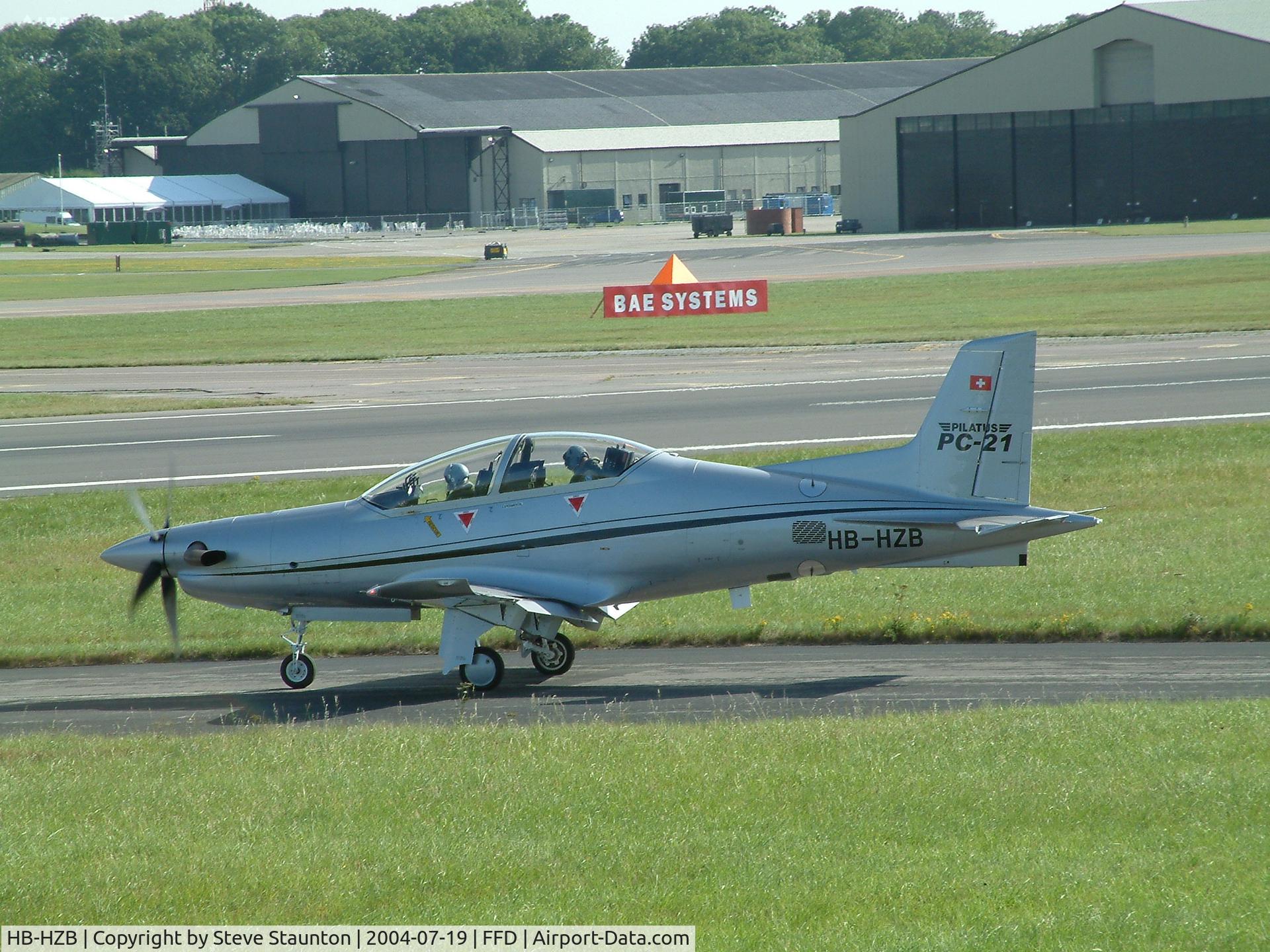 HB-HZB, 2003 Pilatus PC-21 C/N 0001, Royal International Air Tattoo 2004