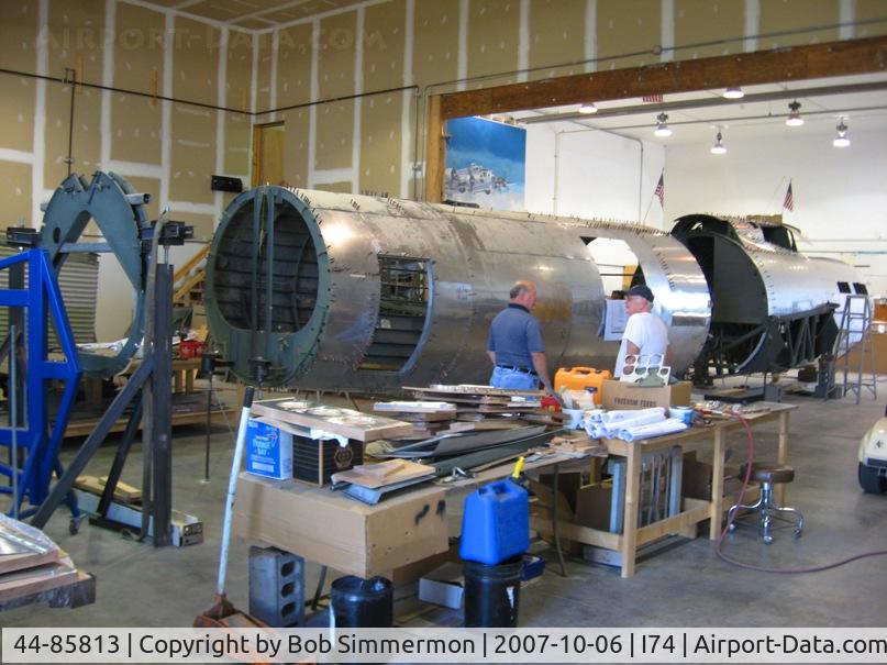 44-85813, 1944 Boeing B-17G Flying Fortress C/N 8722, Fuselage coming together - starting to look like a B17