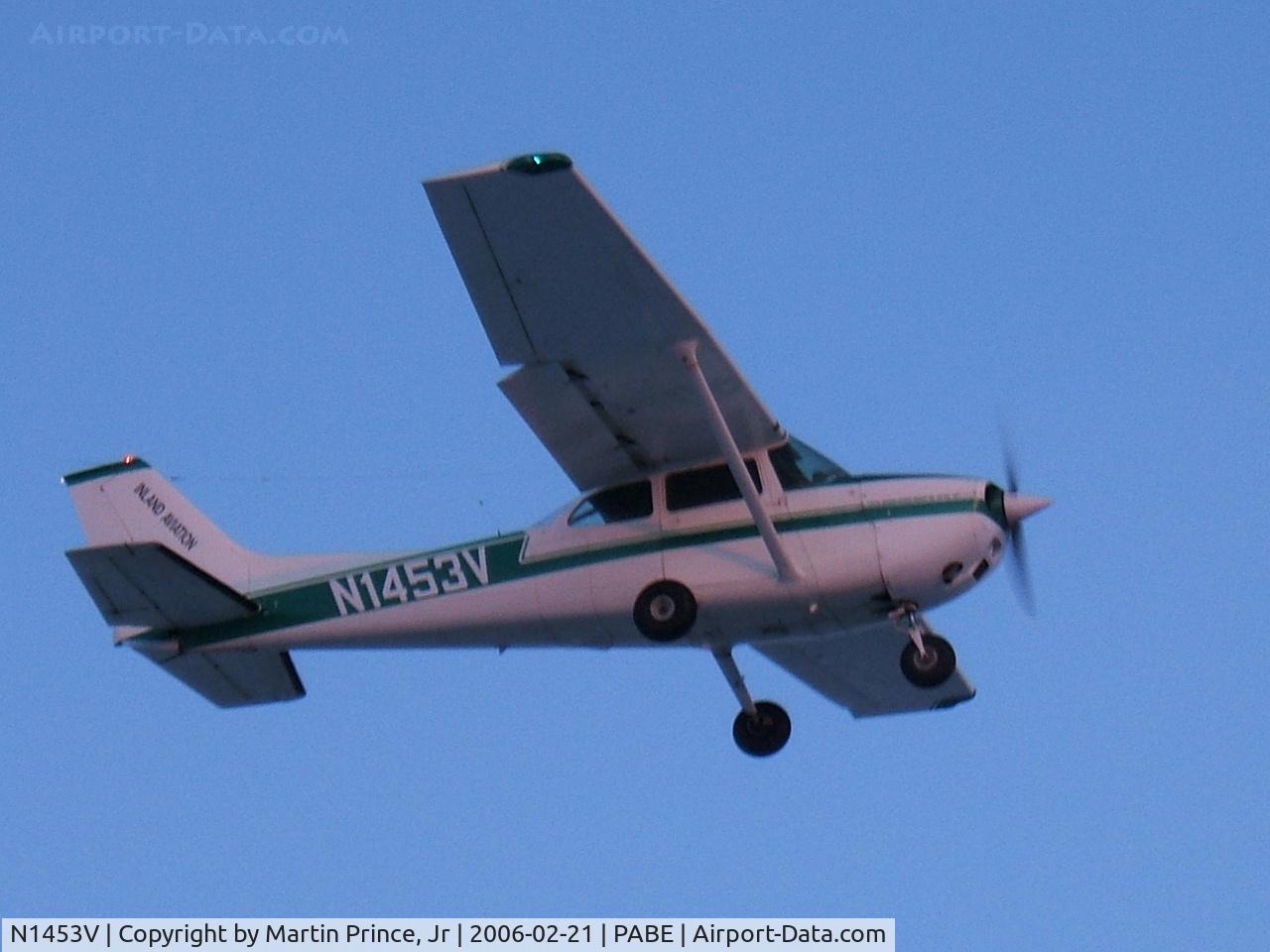 N1453V, 1974 Cessna 172M C/N 17263590, Inland Aviation landing in Bethel