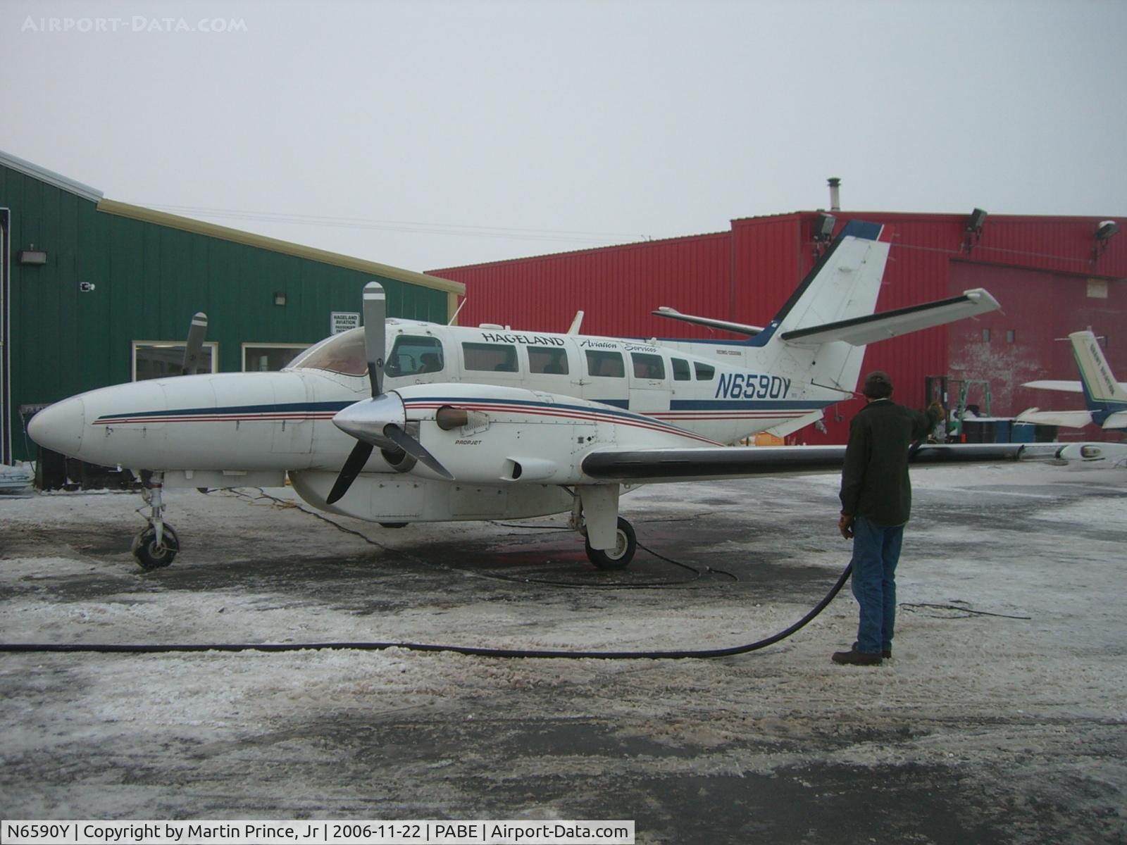 N6590Y, 1990 Reims F406 Caravan II C/N F406-0052, Fueling up in Bethel Base