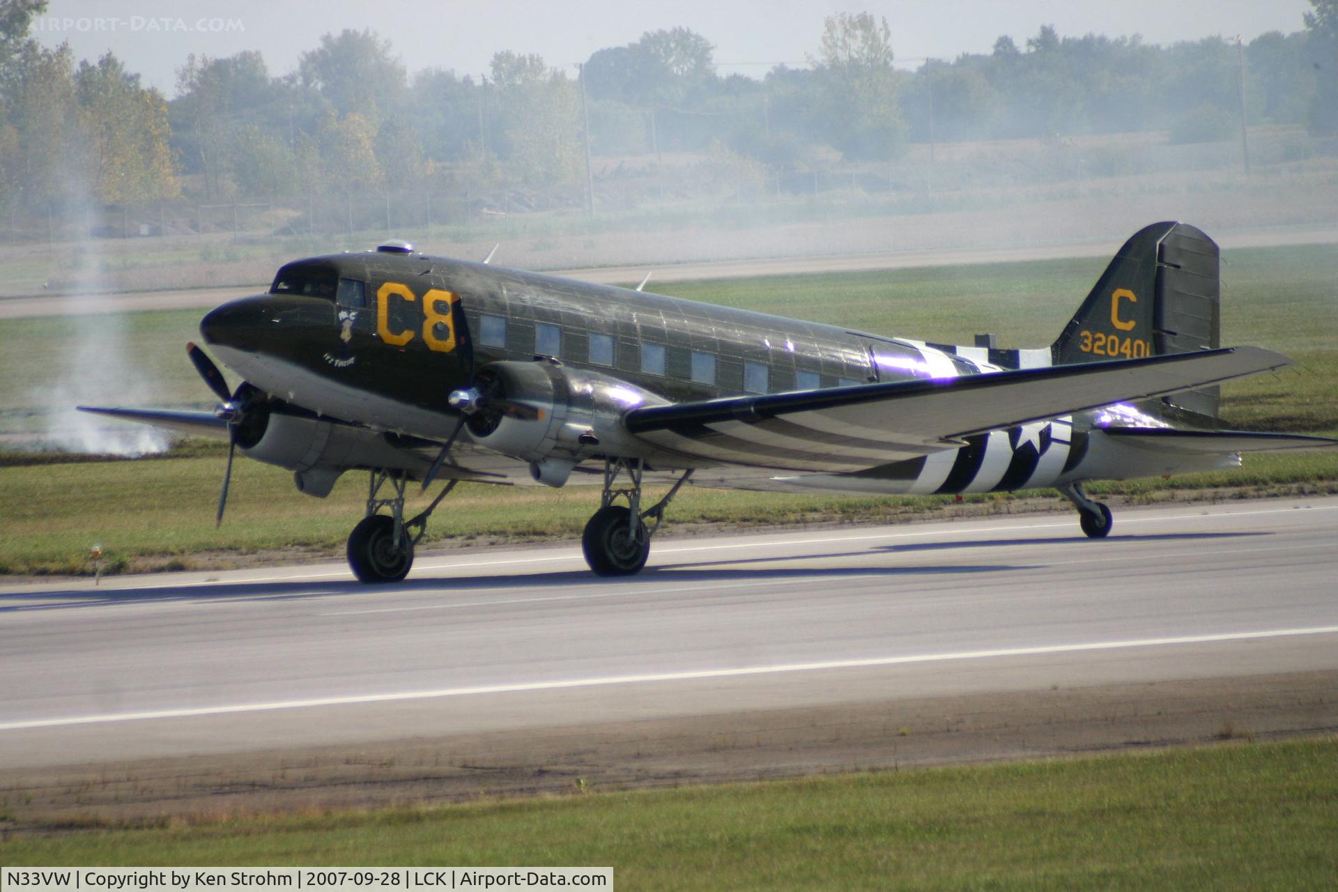 N33VW, 1943 Douglas DC3C-S1C3G (C-47A) C/N 20401, Gathering of Mustangs and Legends 2007