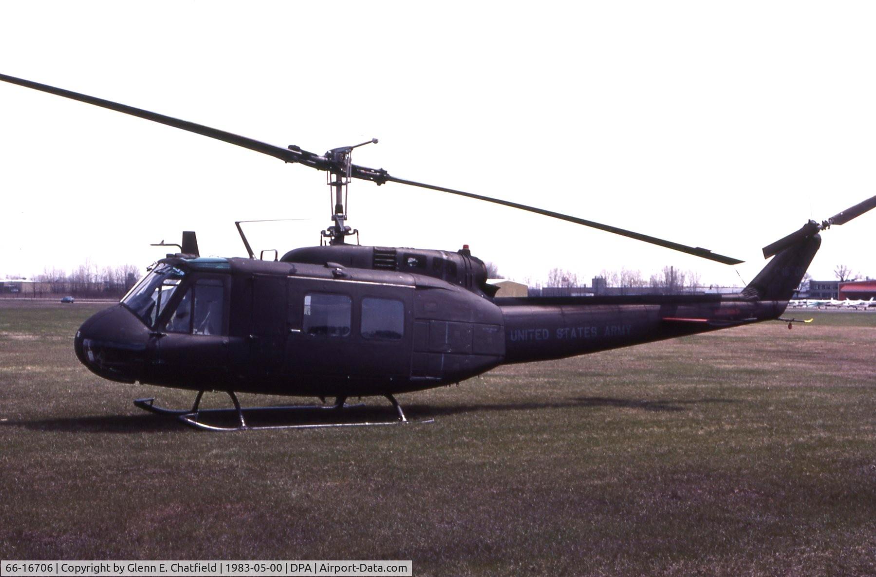 66-16706, 1967 Bell UH-1H Iroquois C/N 8900, UH-1H visiting, was a Vietnam war combat vet