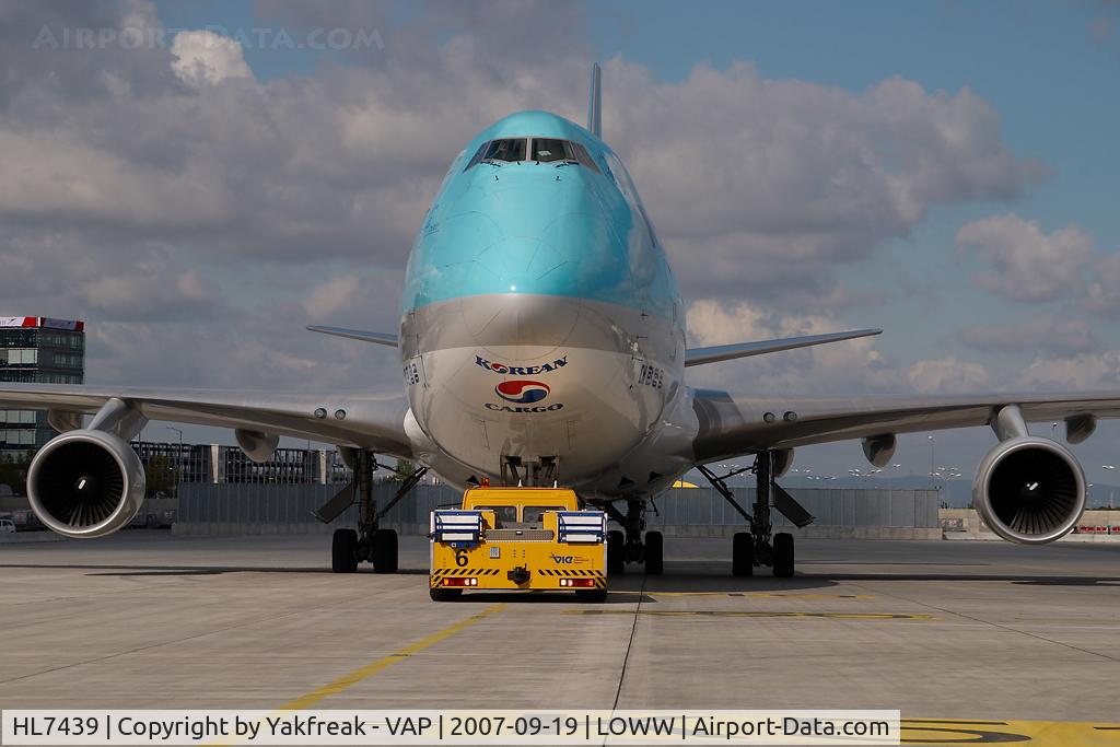 HL7439, 2003 Boeing 747-4B5F/SCD C/N 33516, Korean Air Boeing 747-400