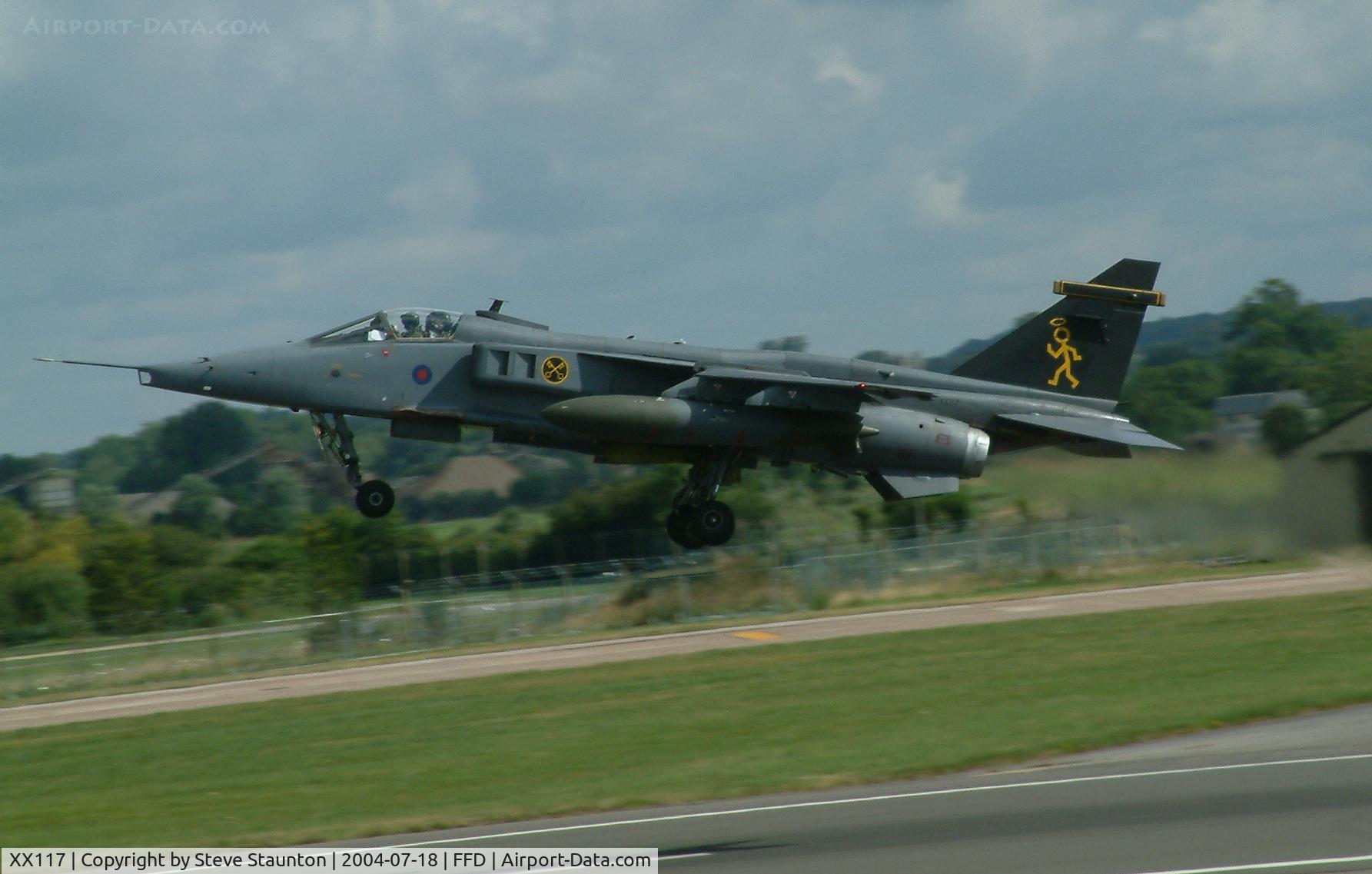 XX117, 1973 Sepecat Jaguar GR.3A C/N S.10, Royal International Air Tattoo 2004