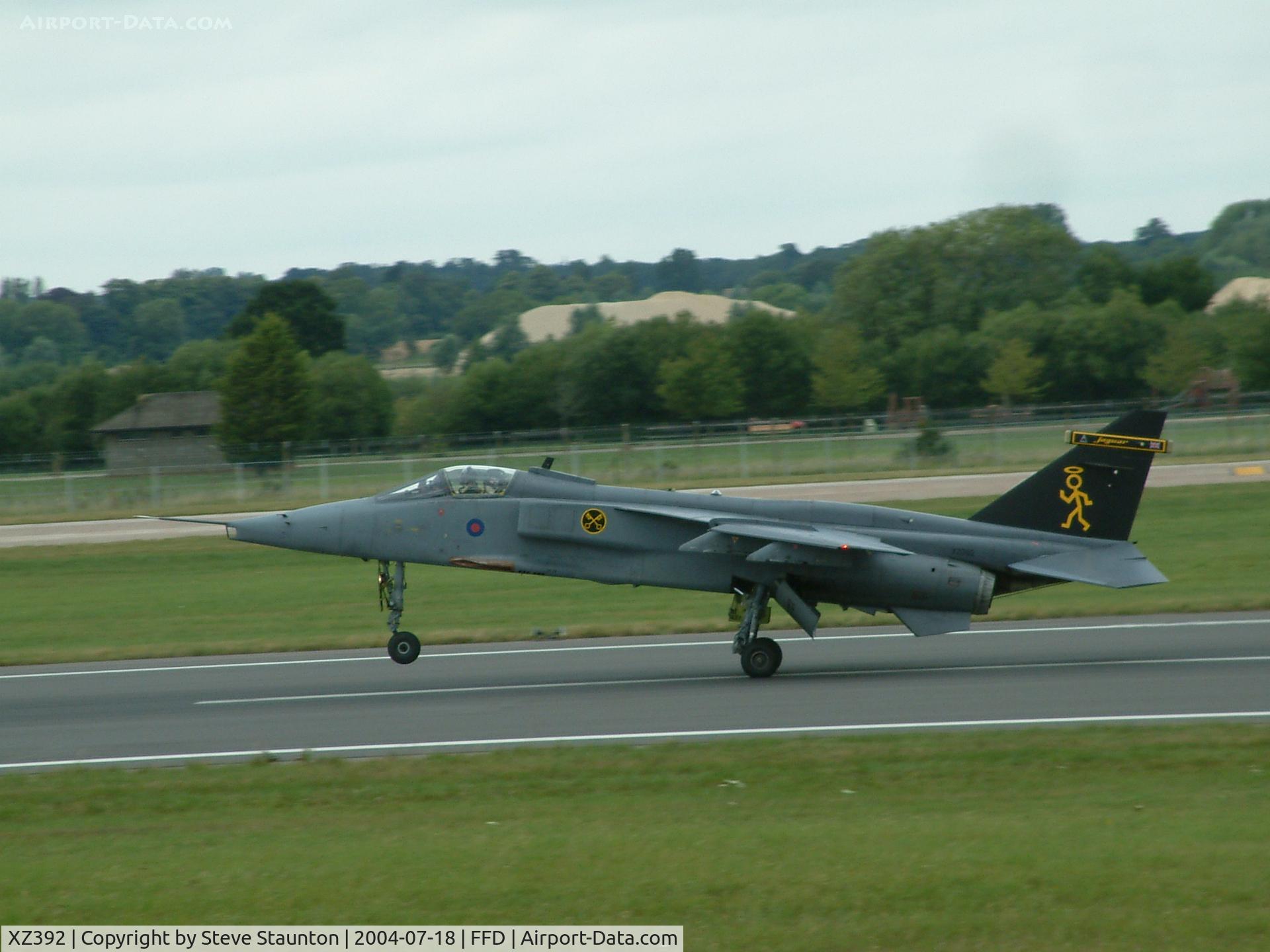 XZ392, 1977 Sepecat Jaguar GR.3A C/N S.157, Royal International Air Tattoo 2004