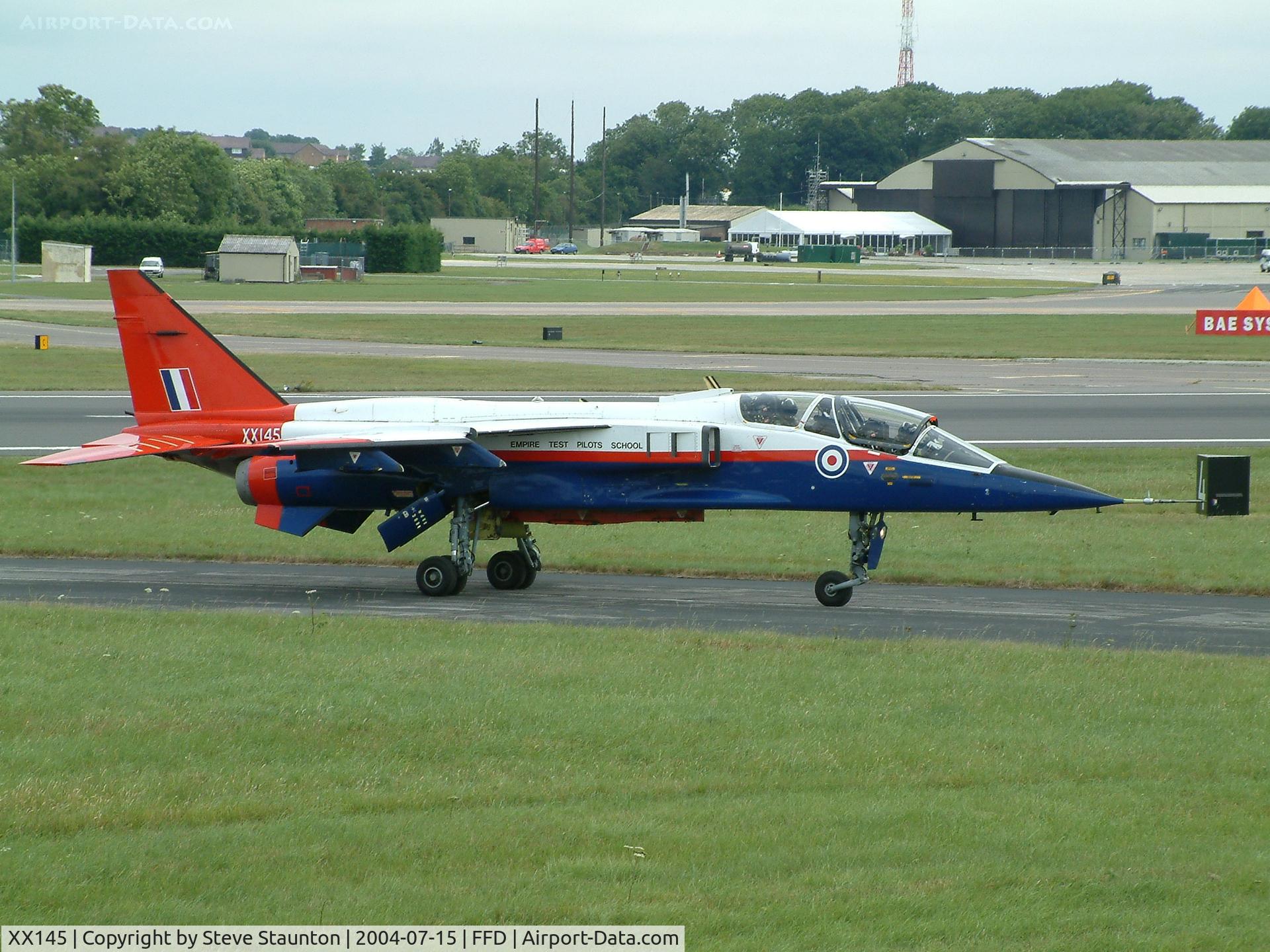 XX145, 1975 Sepecat Jaguar T.2A C/N B.10, Royal International Air Tattoo 2004