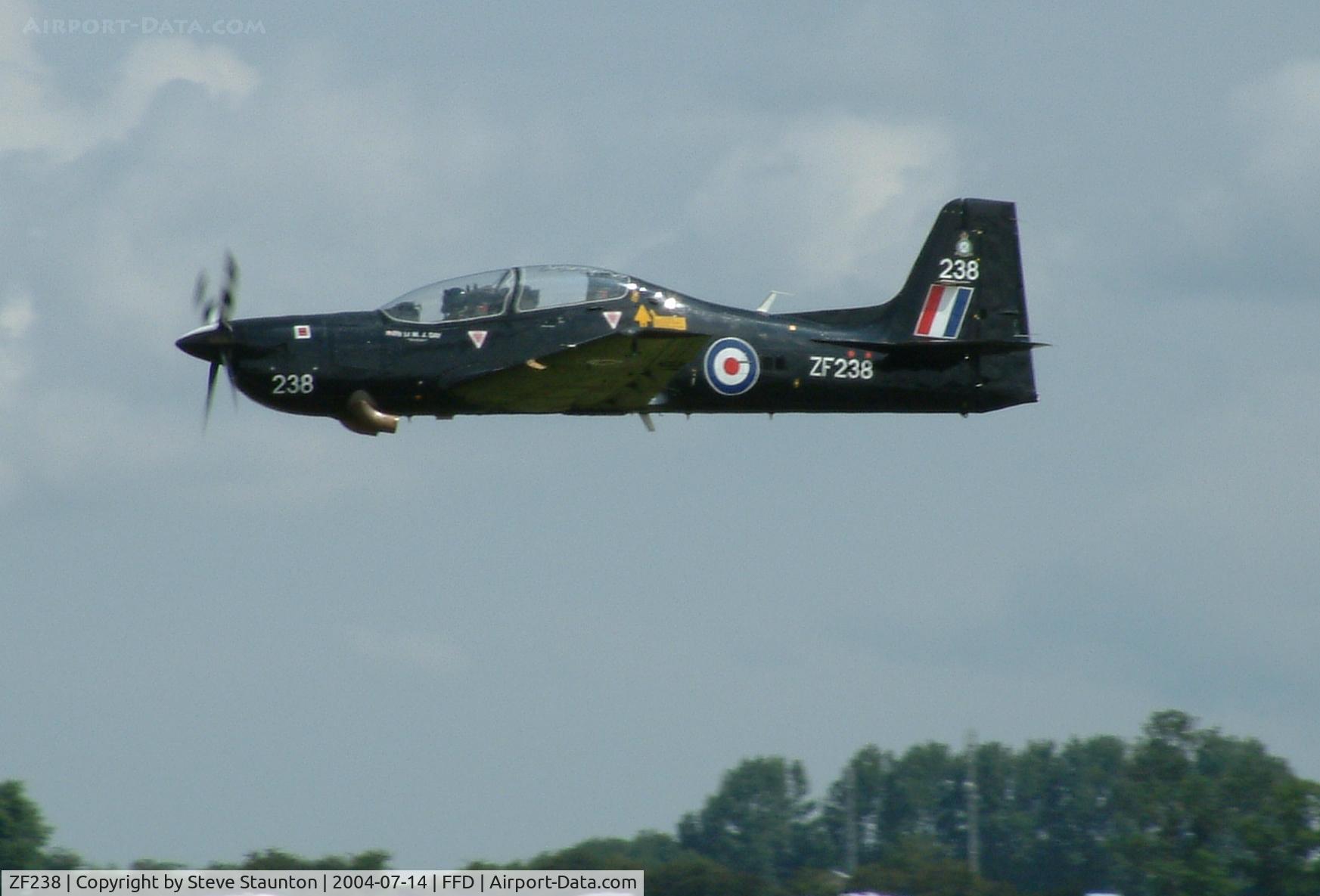ZF238, 1989 Short S-312 Tucano T1 C/N S040/T38, Royal International Air Tattoo 2004