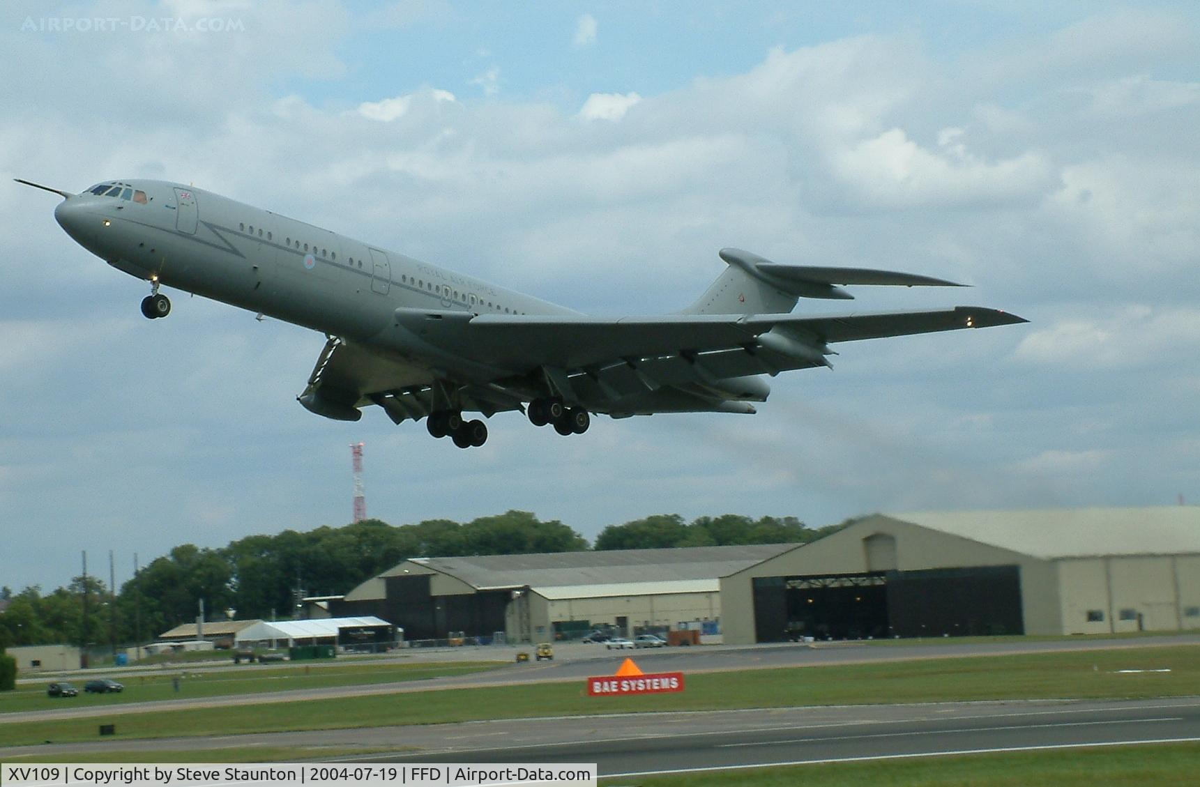 XV109, 1968 Vickers VC10 C.1K C/N 839, Royal International Air Tattoo 2004