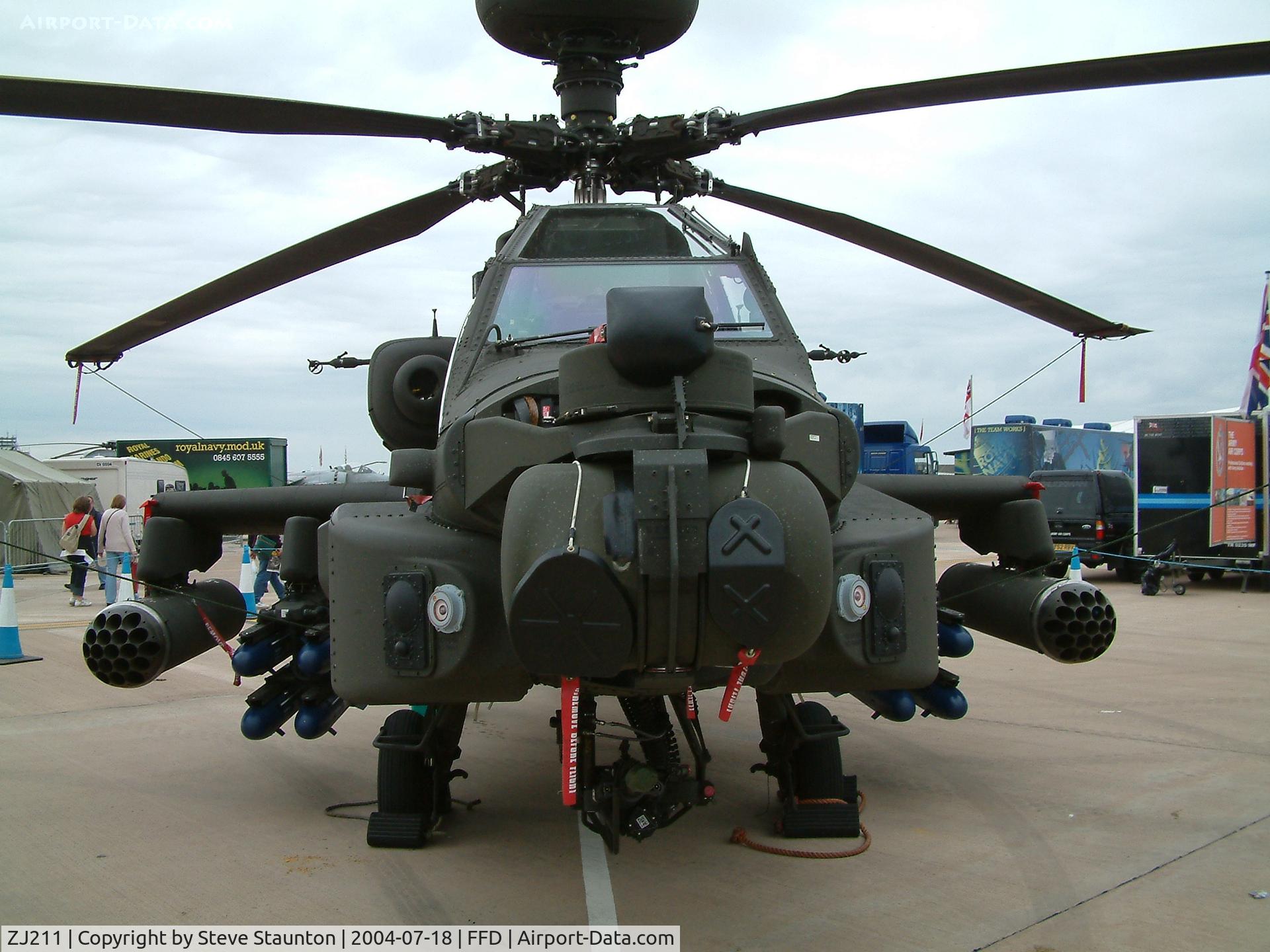 ZJ211, Westland Apache AH.1 C/N WAH.045, Royal International Air Tattoo 2004