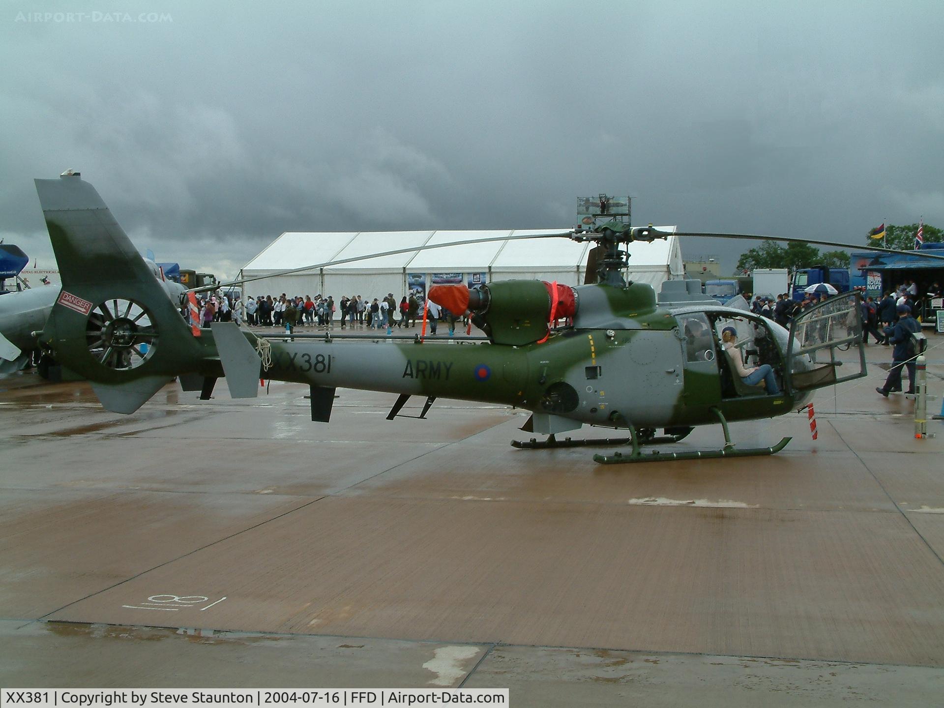 XX381, 1974 Westland SA-341B Gazelle AH1 C/N 1269, Royal International Air Tattoo 2004