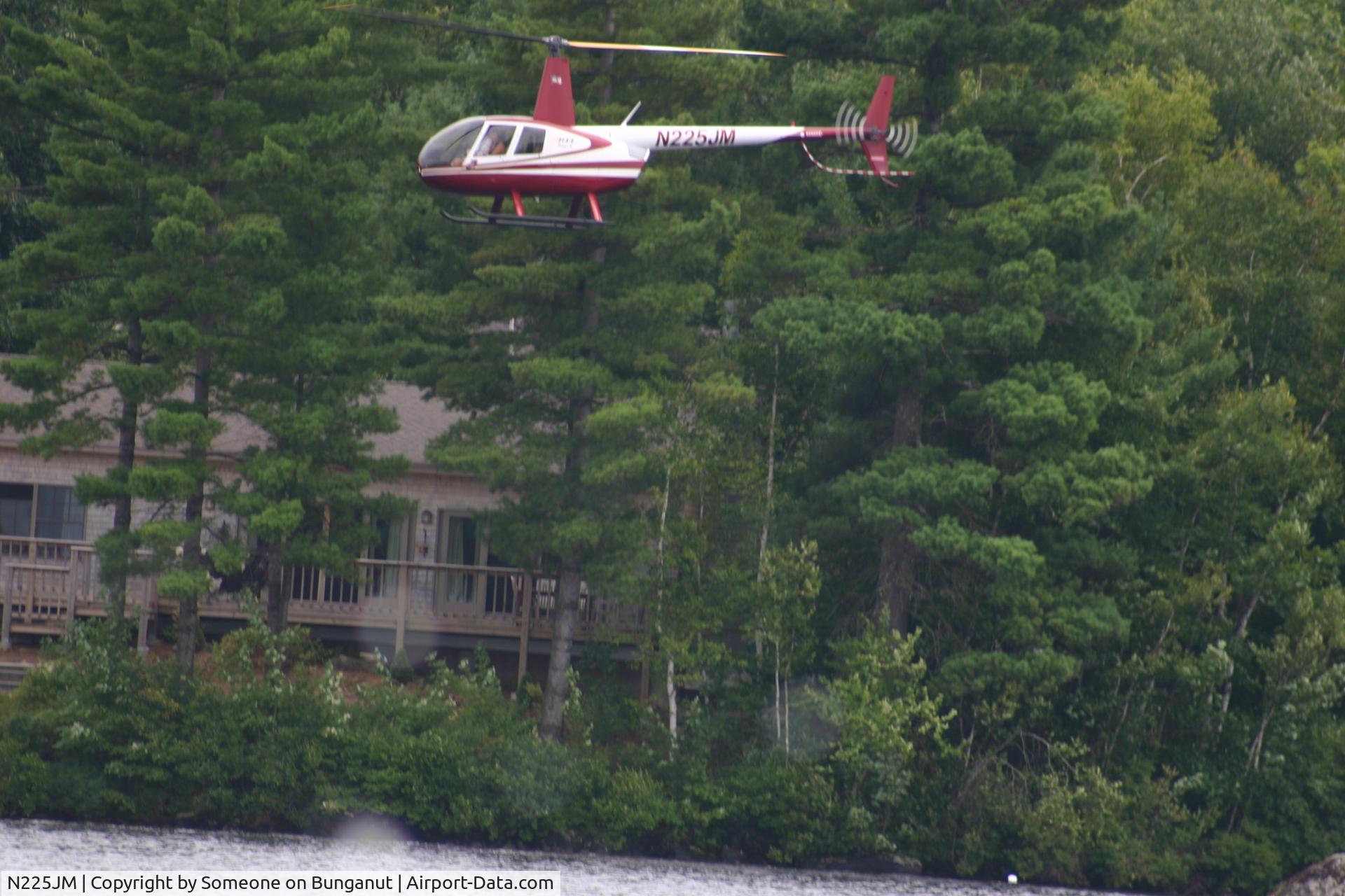 N225JM, 2005 Robinson R44 II C/N 10954, Should you be doing this