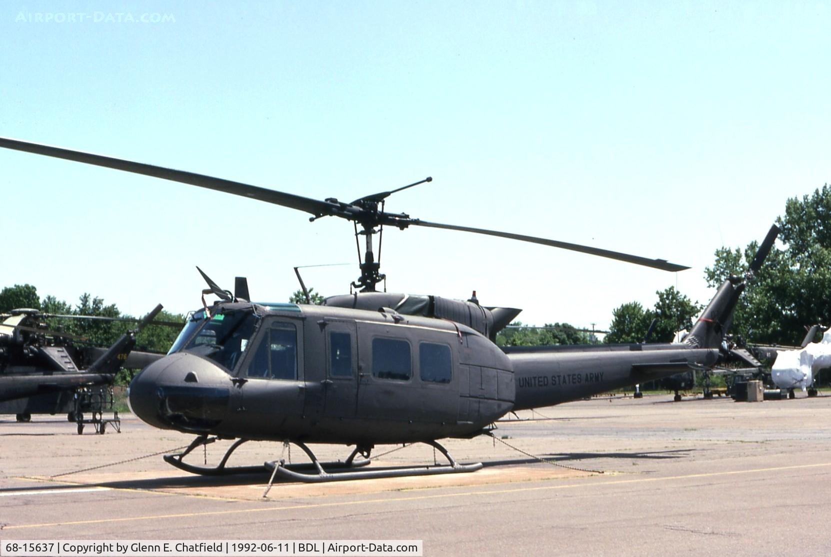68-15637, 1968 Bell UH-1H Iroquois C/N 10567, UH-1H on the Army Guard ramp