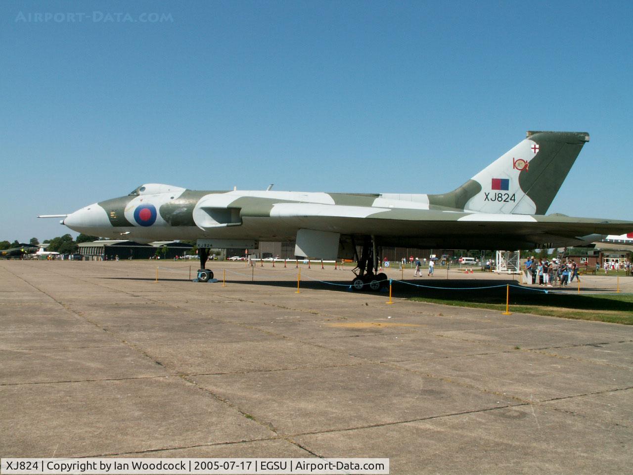 XJ824, 1961 Avro Vulcan B.2A C/N Set 24, Avro Vulcan B.2A/Preserved/Duxford