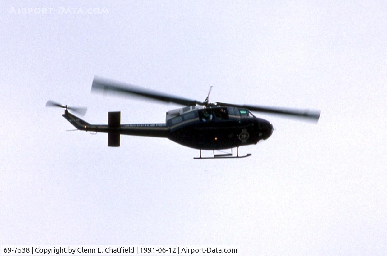 69-7538, 1969 Bell UH-1N Iroquois C/N 31079, UH-1N over Washington, DC