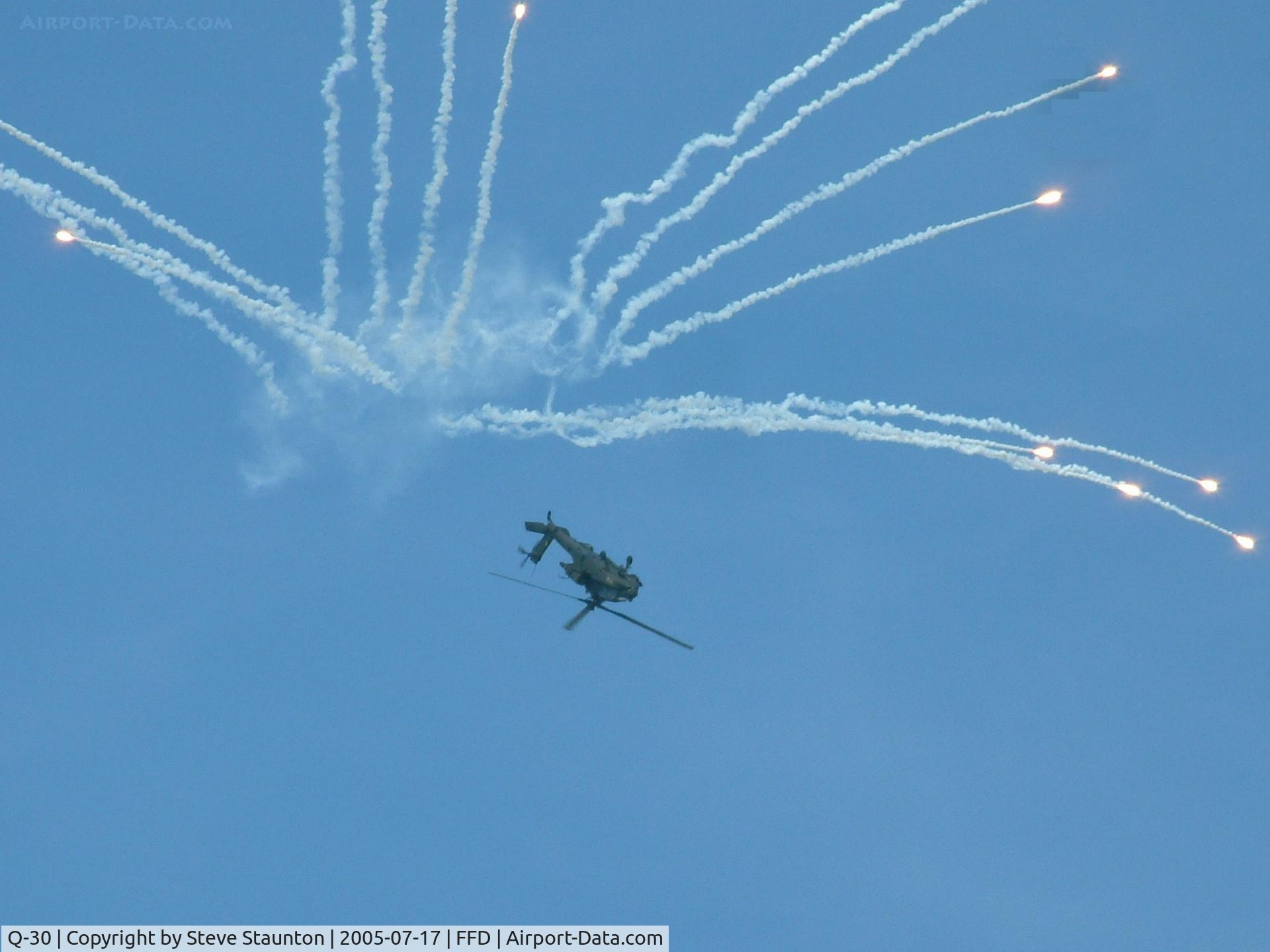 Q-30, Boeing AH-64D Longbow Apache C/N DN030, Royal International Air Tattoo 2005