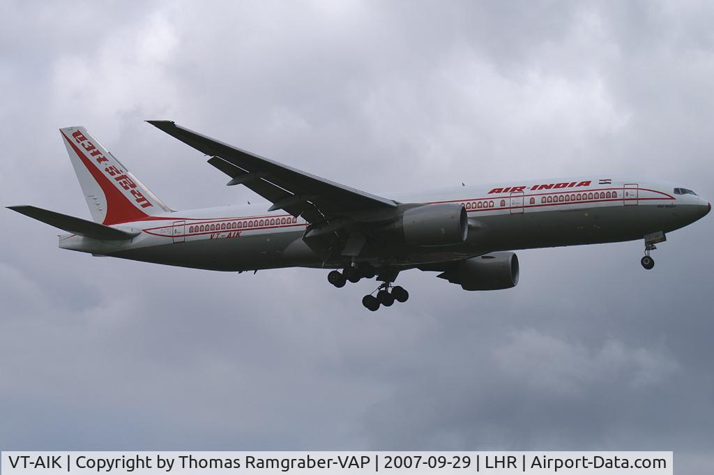 VT-AIK, 1999 Boeing 777-222 C/N 28714, Air India Boeing 777-200