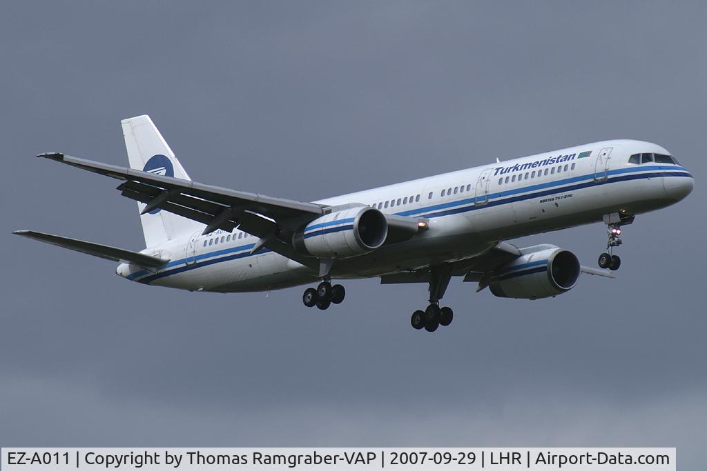 EZ-A011, 1996 Boeing 757-22K C/N 28336, Turkmenistan Airlines Boeing 757-200