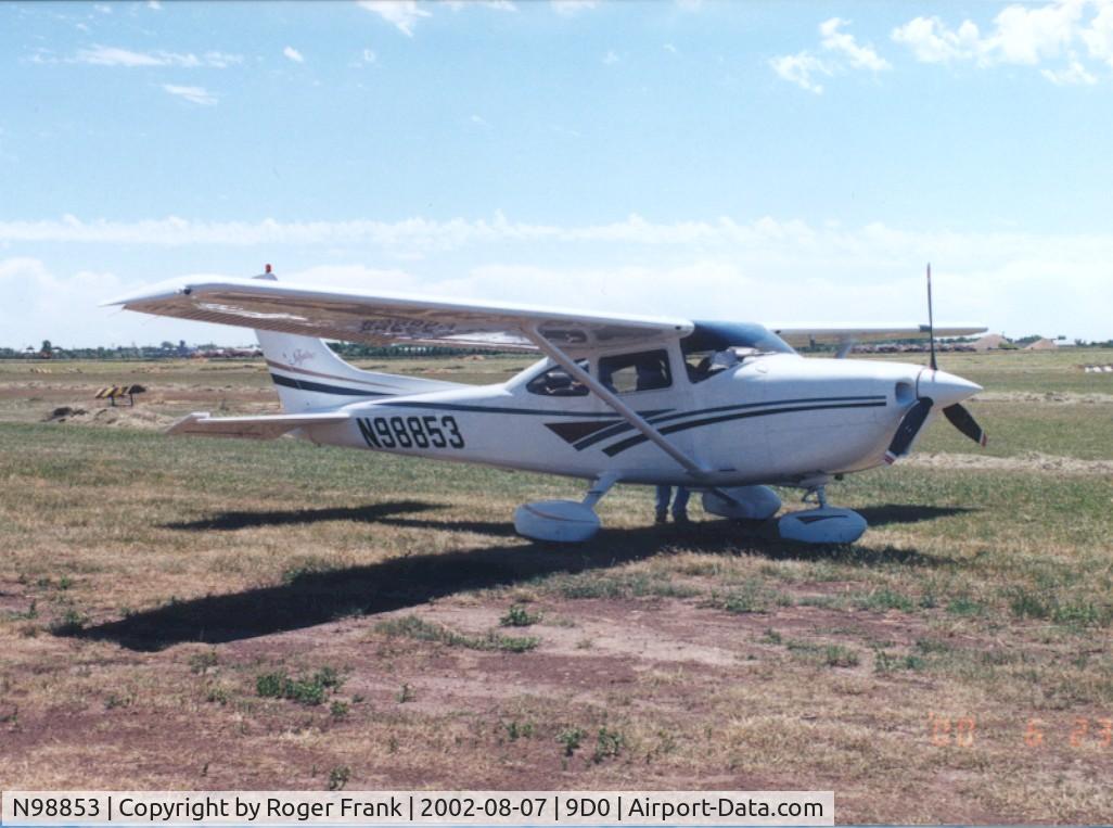 N98853, 1998 Cessna 182S Skylane C/N 18280316, Stop by old hometown on way from purchase in Minnesota to new home in Southern CA