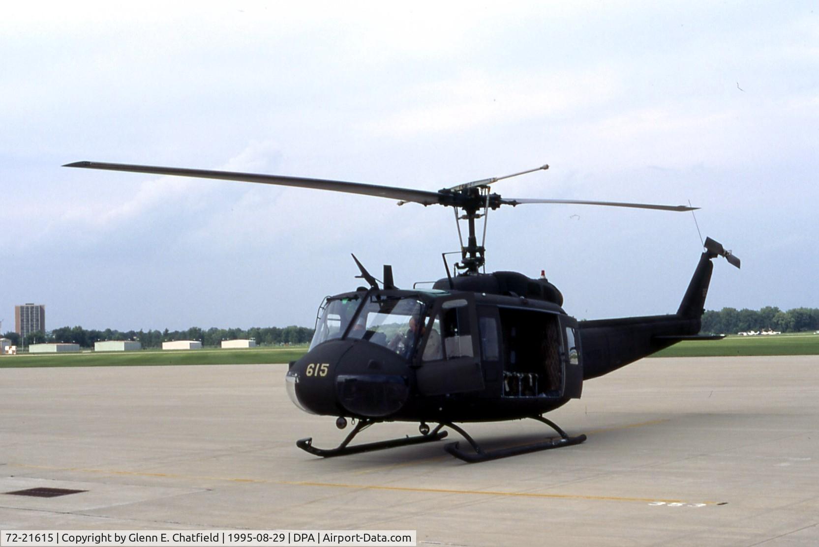 72-21615, 1972 Bell UH-1H Iroquois C/N 13314, UH-1H on a stop over