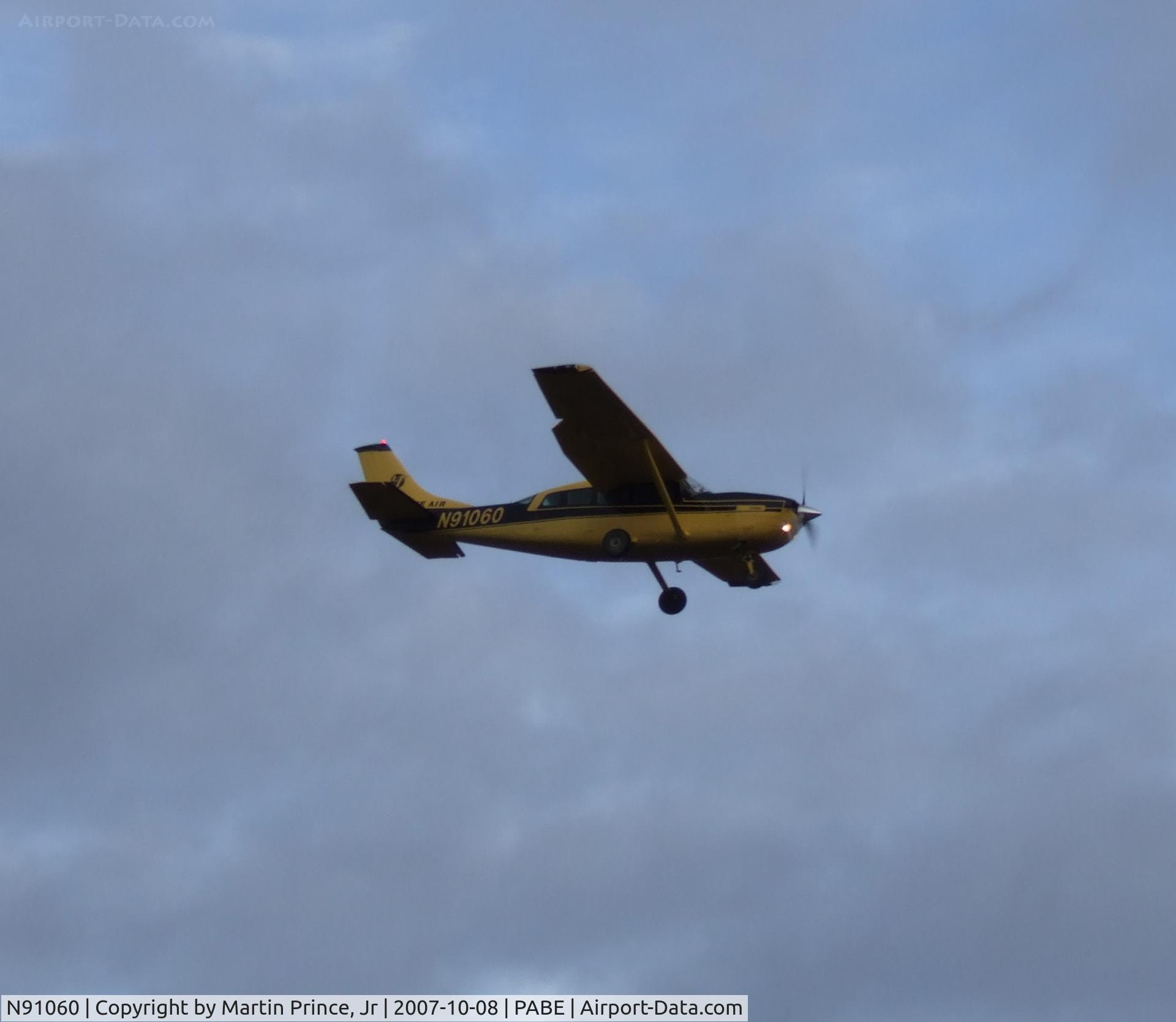 N91060, 1969 Cessna T207 C/N 20700047, Yute Air final to Bethel