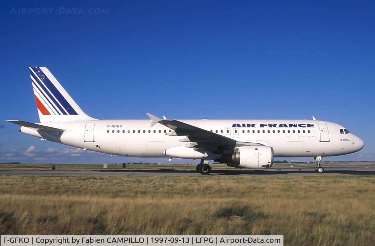 F-GFKO, 1990 Airbus A320-211 C/N 0129, Air France