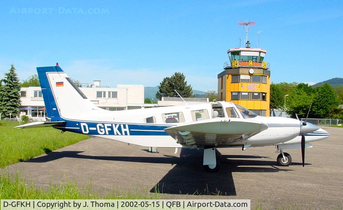 D-GFKH, Piper PA-34-220T Seneca III C/N 34-48028, Piper PA-34-220T Seneca III