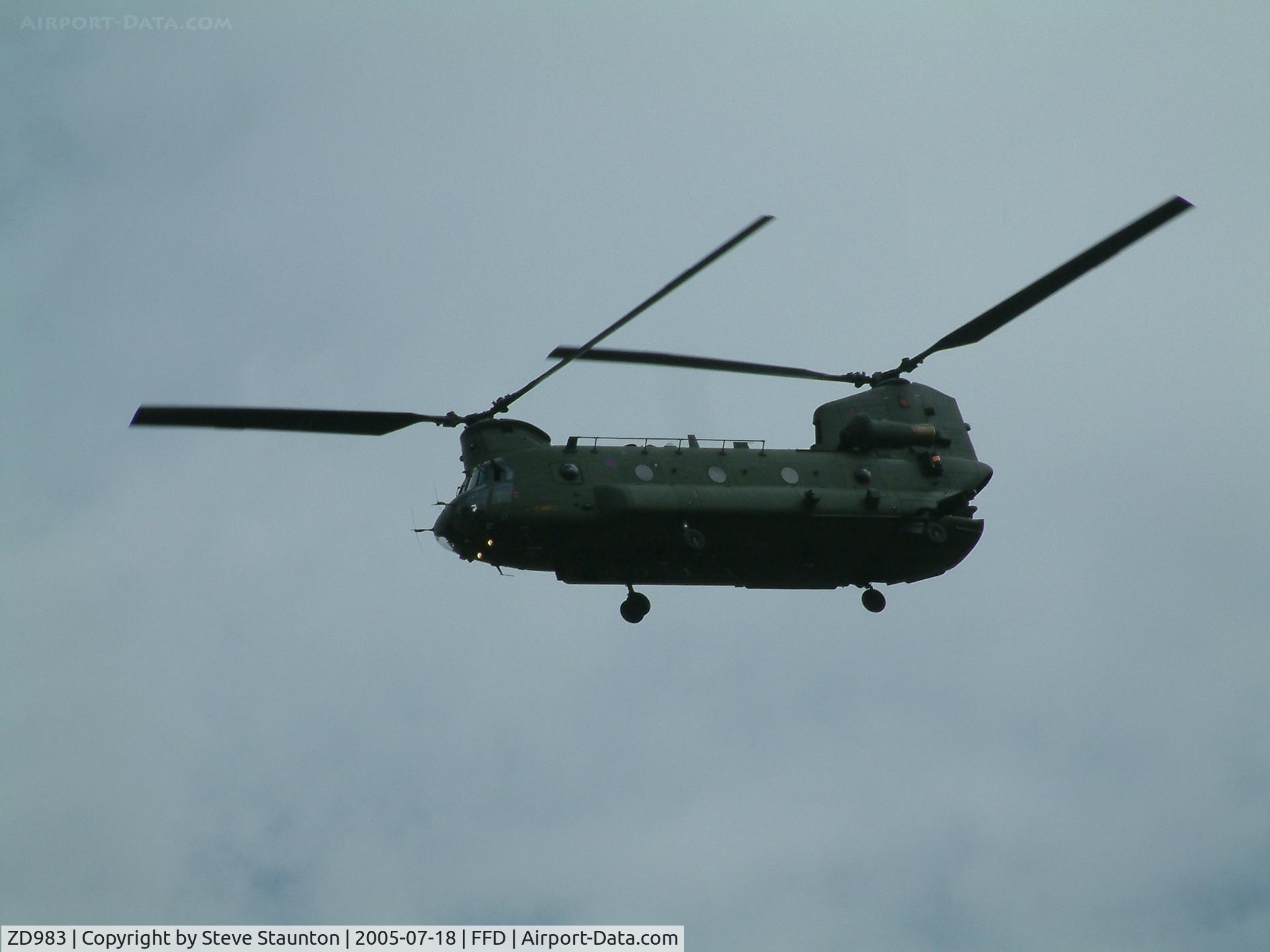 ZD983, Boeing Vertol Chinook HC.2 C/N M/A040/B-875/M7022, Royal International Air Tattoo 2005