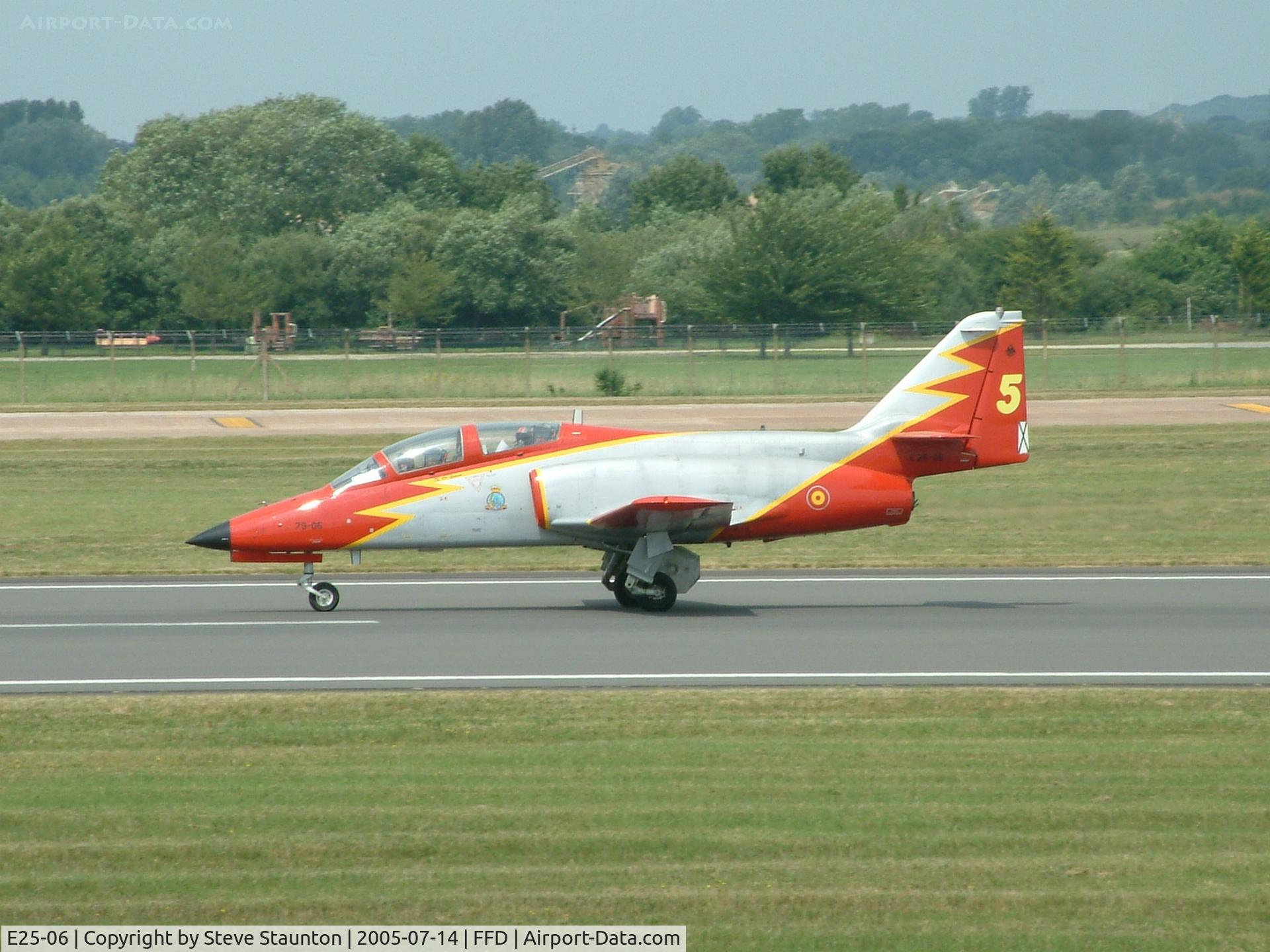 E25-06, CASA C-101EB Aviojet C/N EB01-06-006, Royal International Air Tattoo 2005