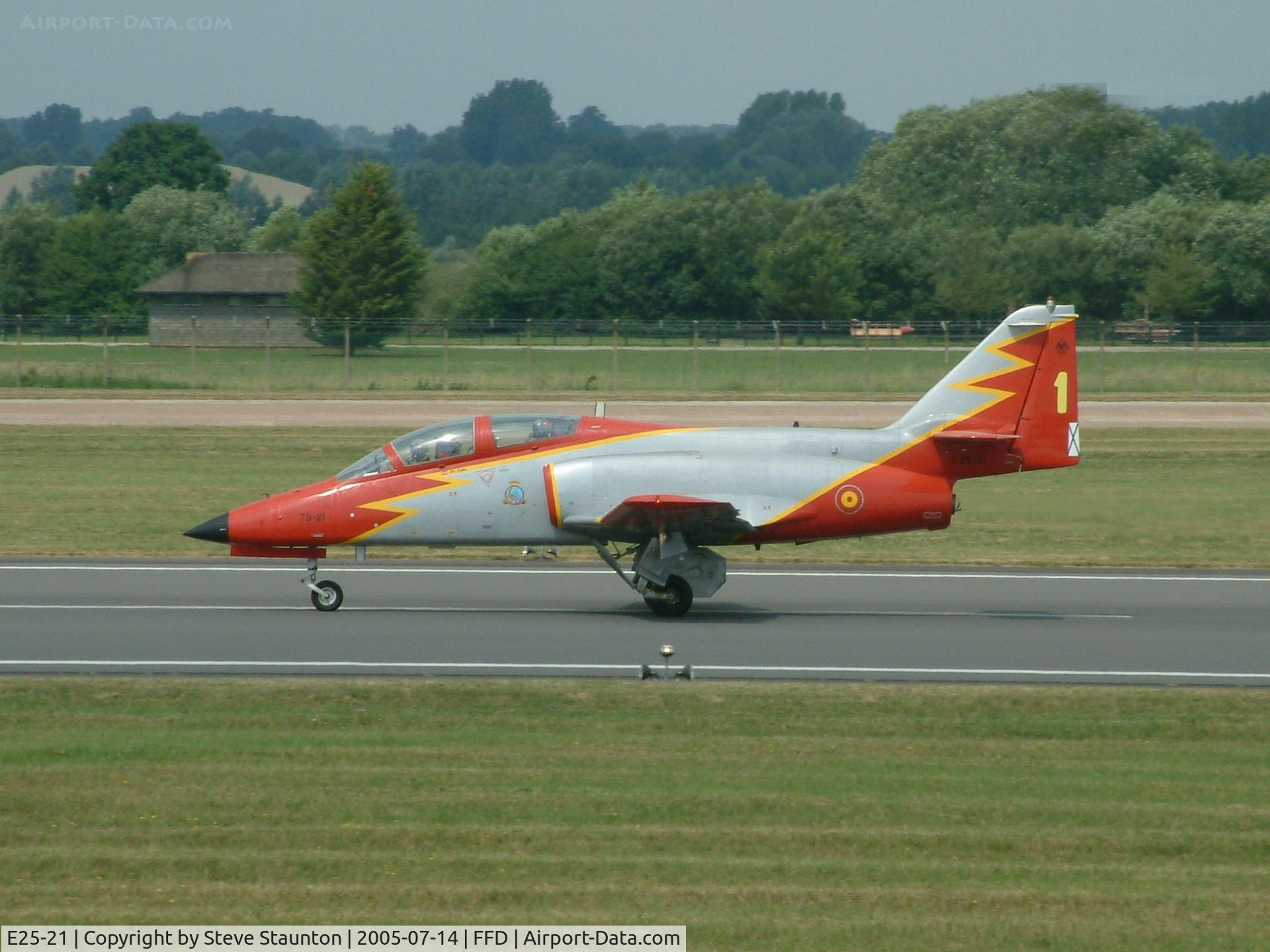 E25-21, CASA C-101EB Aviojet C/N EB01-21-021, Royal International Air Tattoo 2005