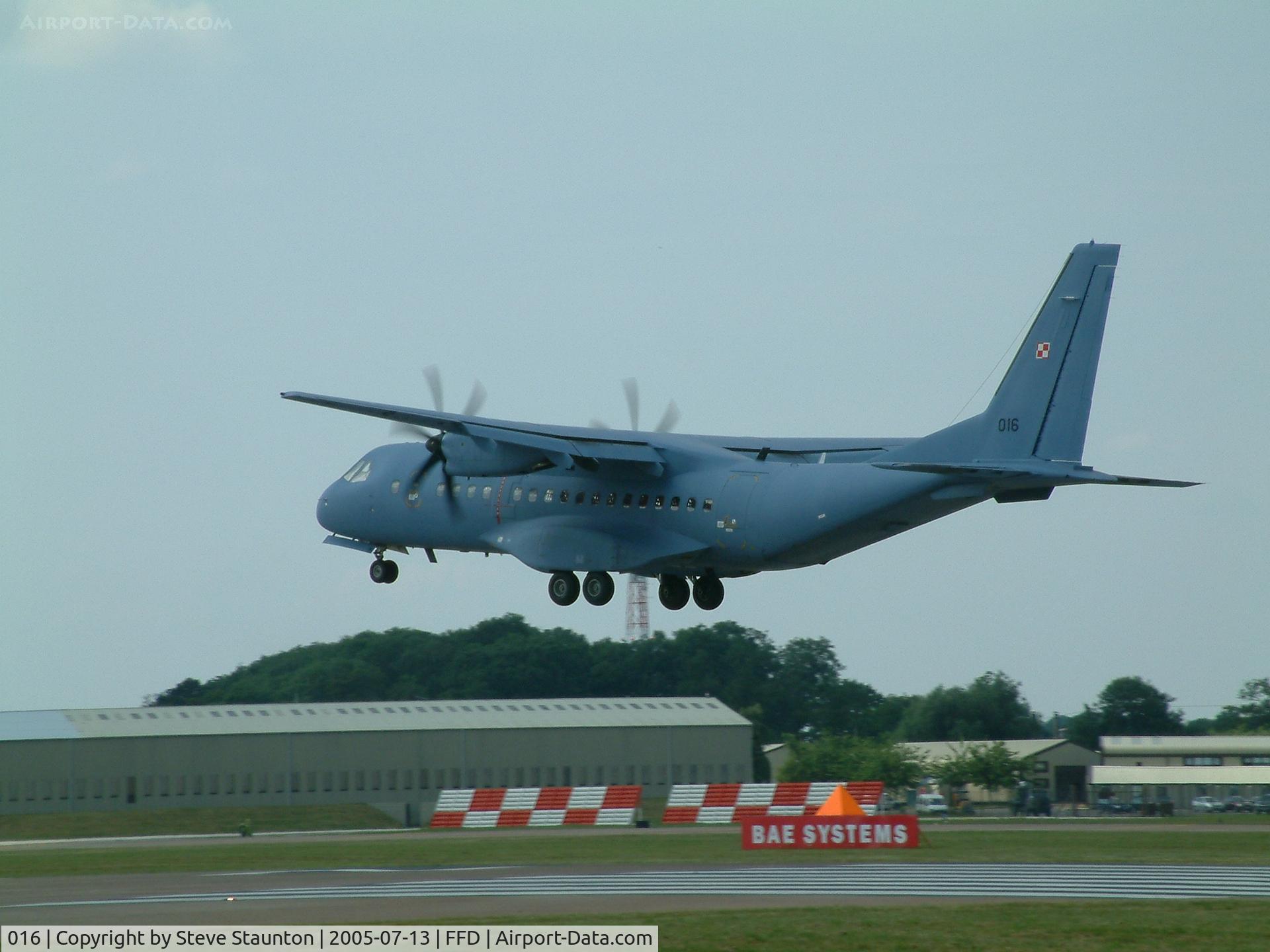 016, 2004 CASA C-295M C/N S-018, Royal International Air Tattoo 2005