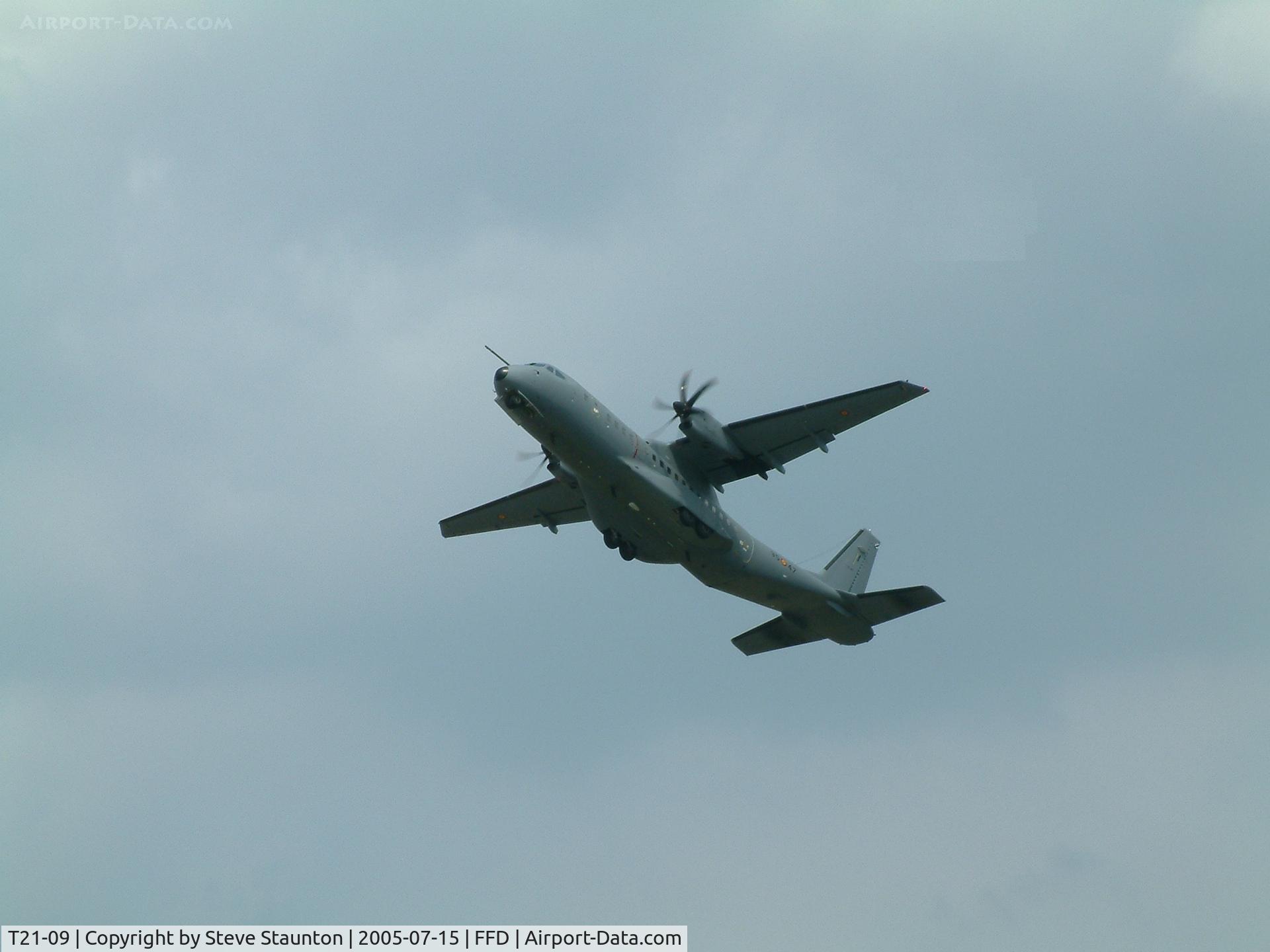 T21-09, CASA C-295M C/N EA03-12-017, Royal International Air Tattoo 2005