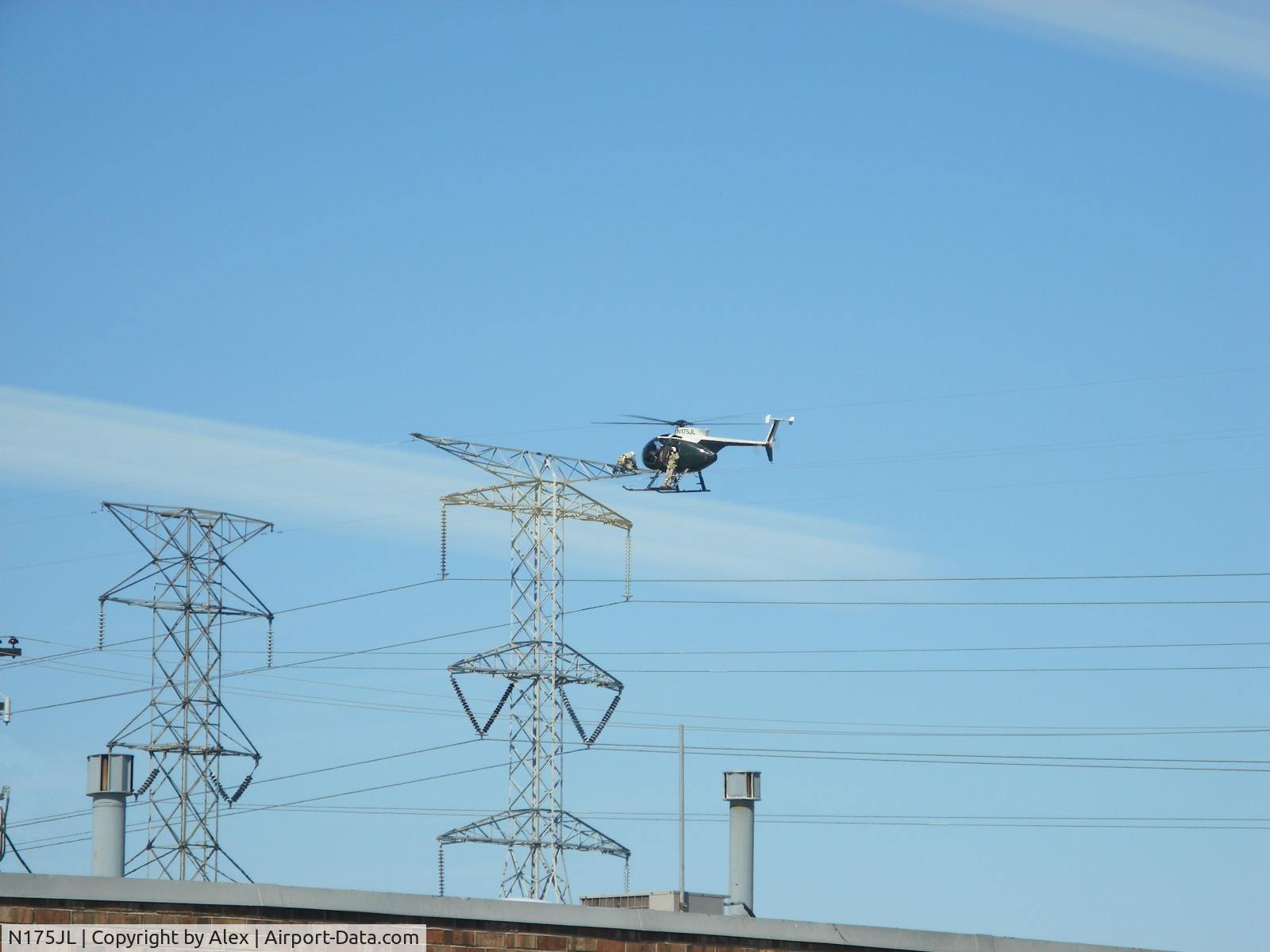 N175JL, 1977 Hughes 369D C/N 270076D, Dropping off power-line workers in Carol Stream, IL
