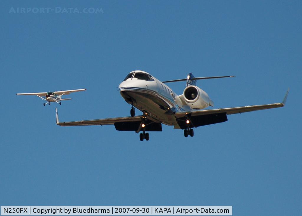N250FX, 2000 Learjet 60 C/N 60-194, Approach to 17L with N76090 going to 17R
